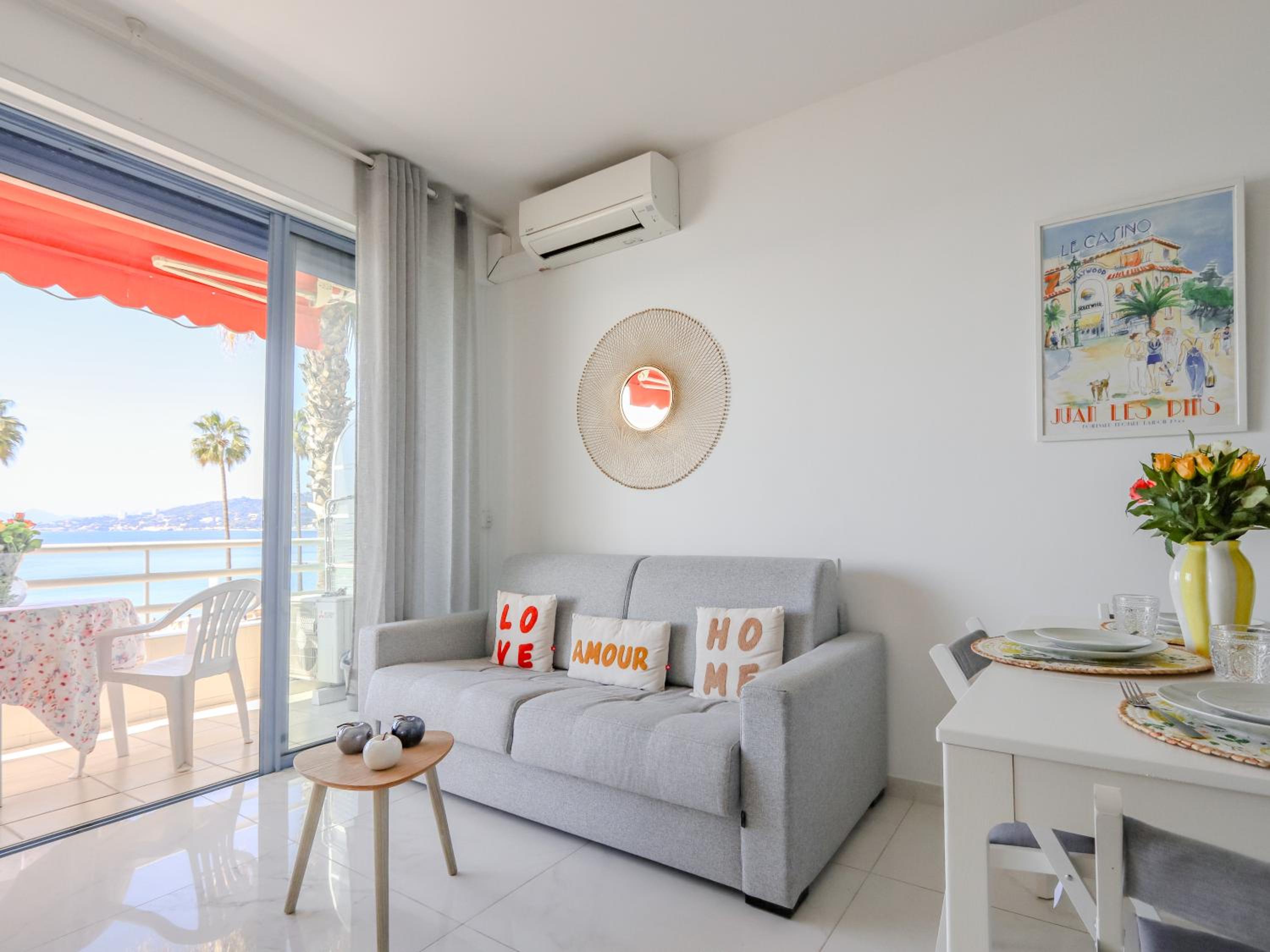 Sea view in Juan Les Pins