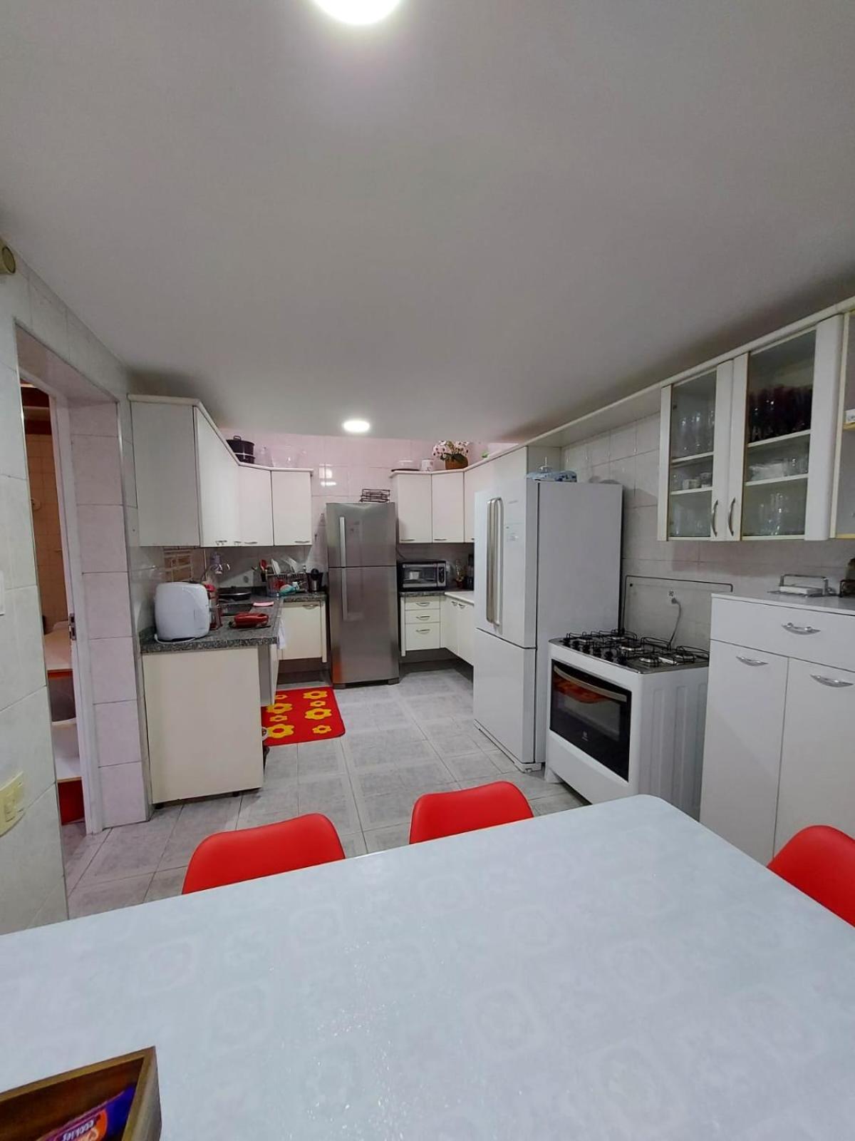 Quarto Santo Amaro, Consulado Americano metrô Borba Gato