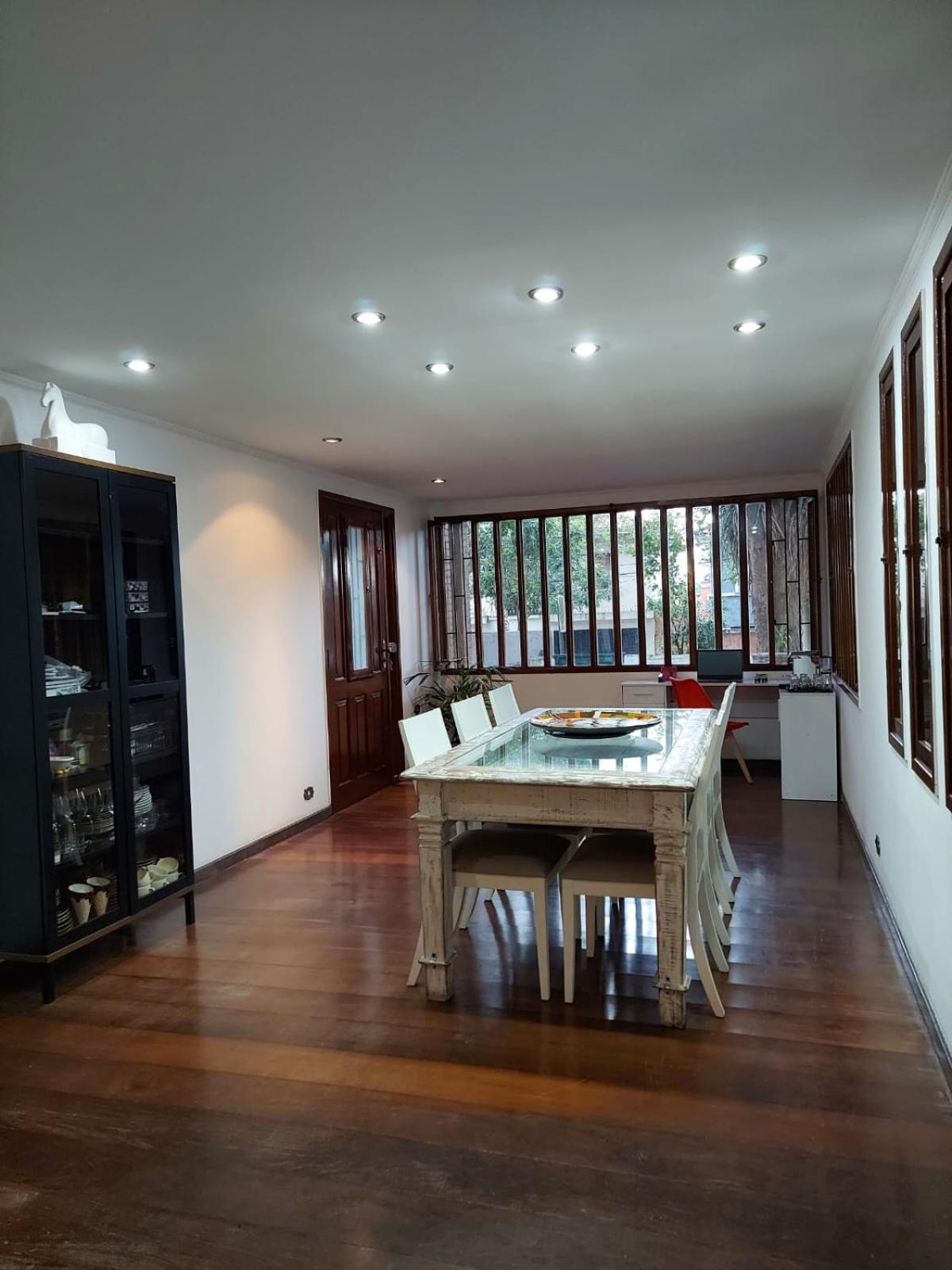 Quarto Santo Amaro, Consulado Americano metrô Borba Gato