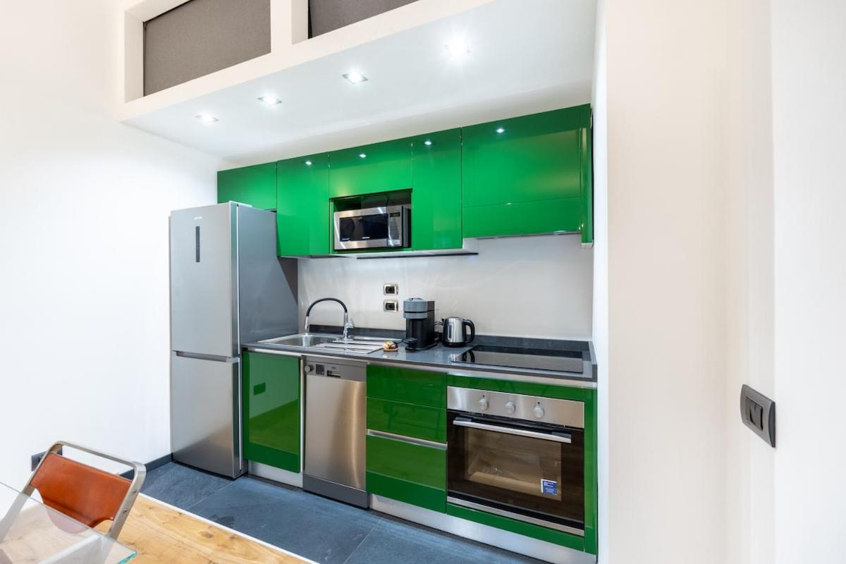 Modern Suite I Free WiFi, AC & Metro Nearby