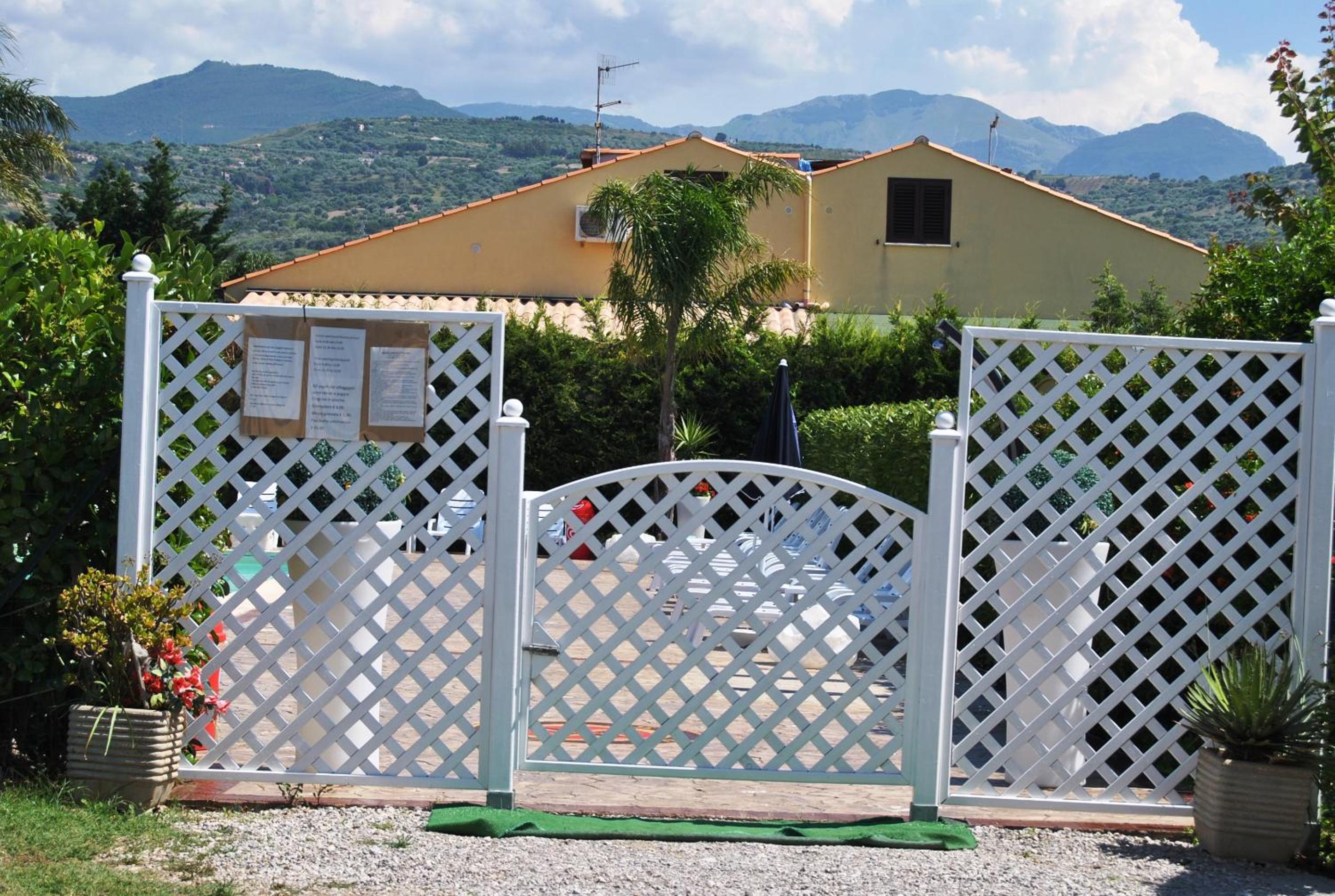 Case Vacanze Paradise Beach Vicino Cefalù PISCINA APERTA