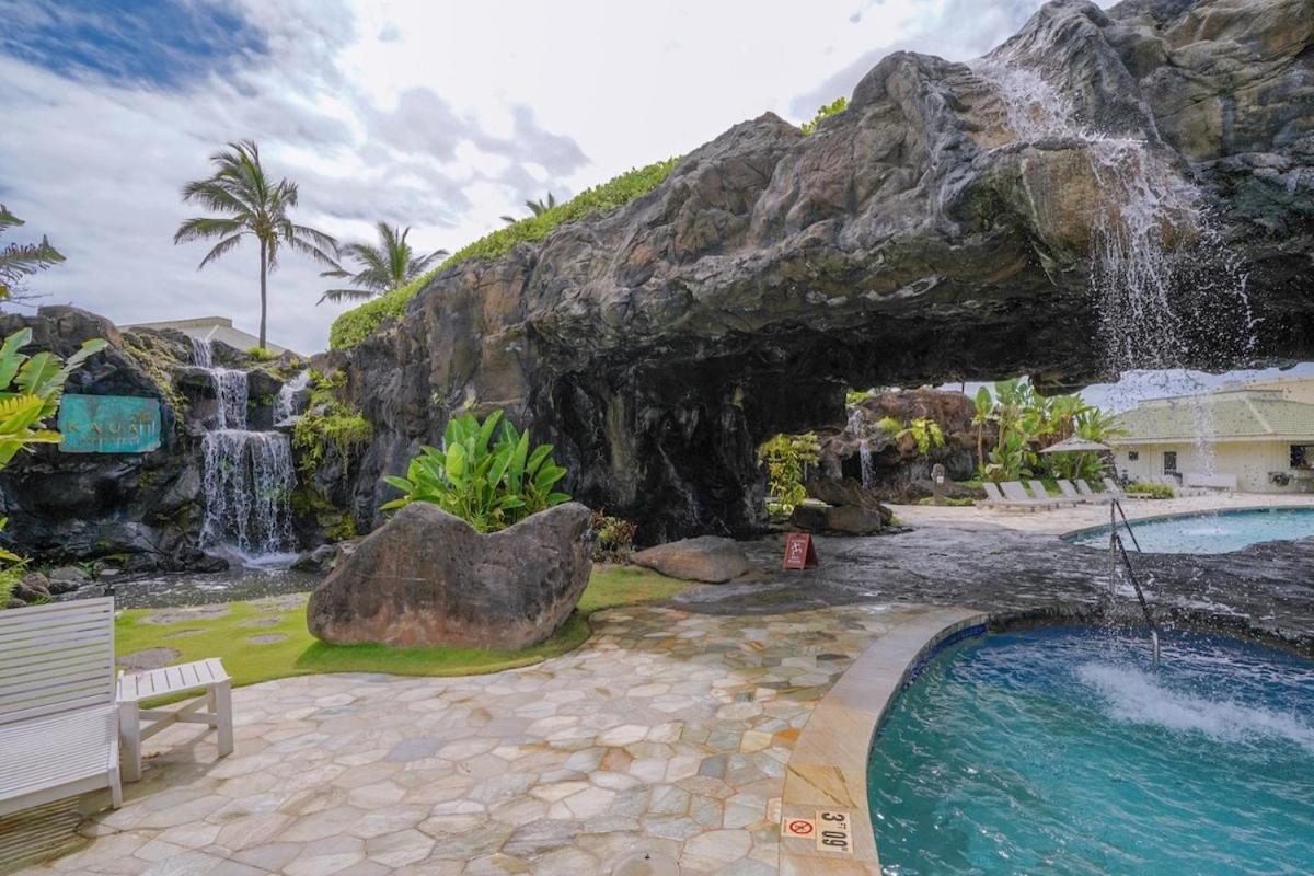 East Shore Beachfront Resort, Restaurant, Bar, AC, Spa, Pool & Gym