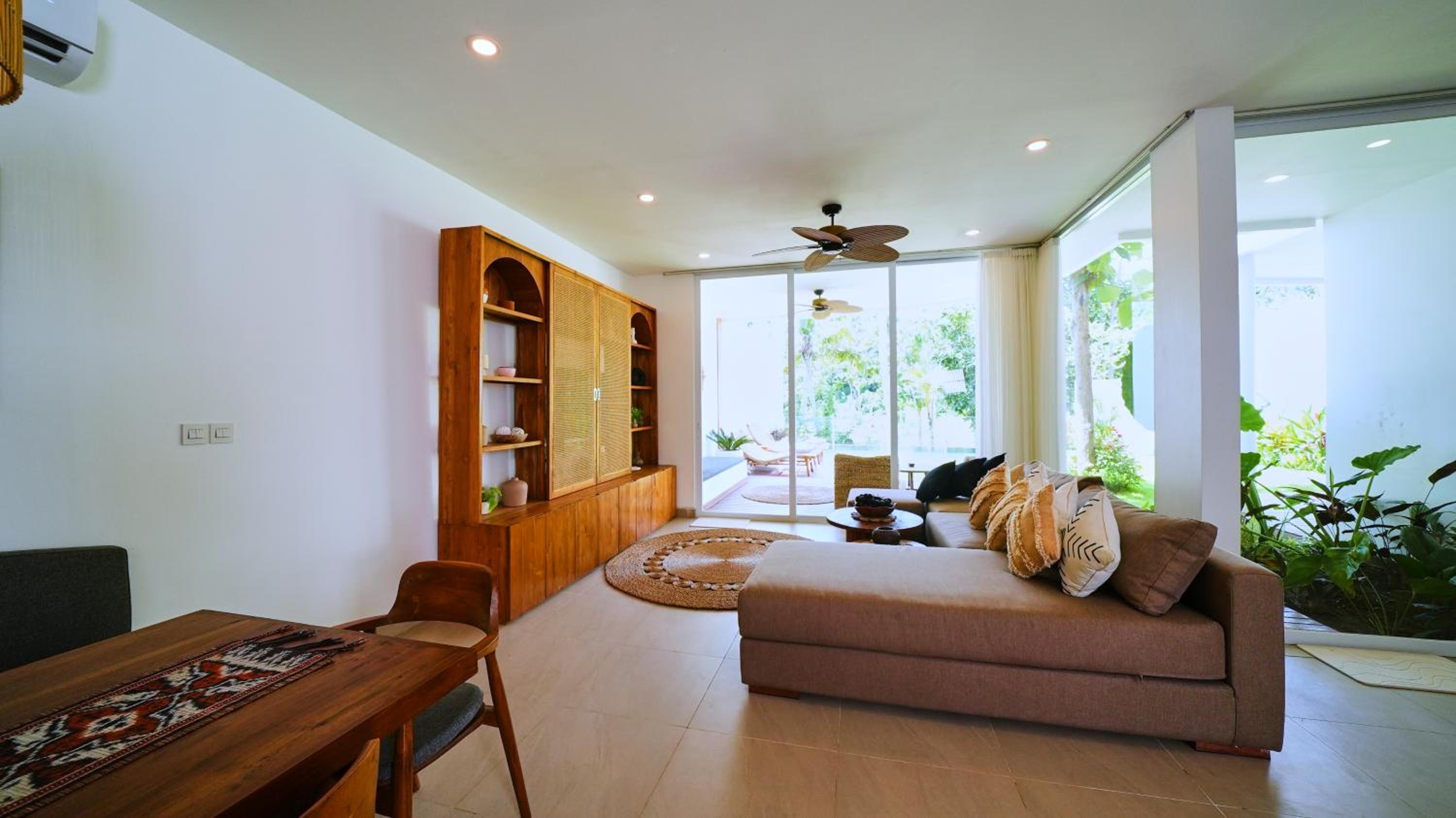 Kayu Jati Villa - 3BR Villa in Kedungu
