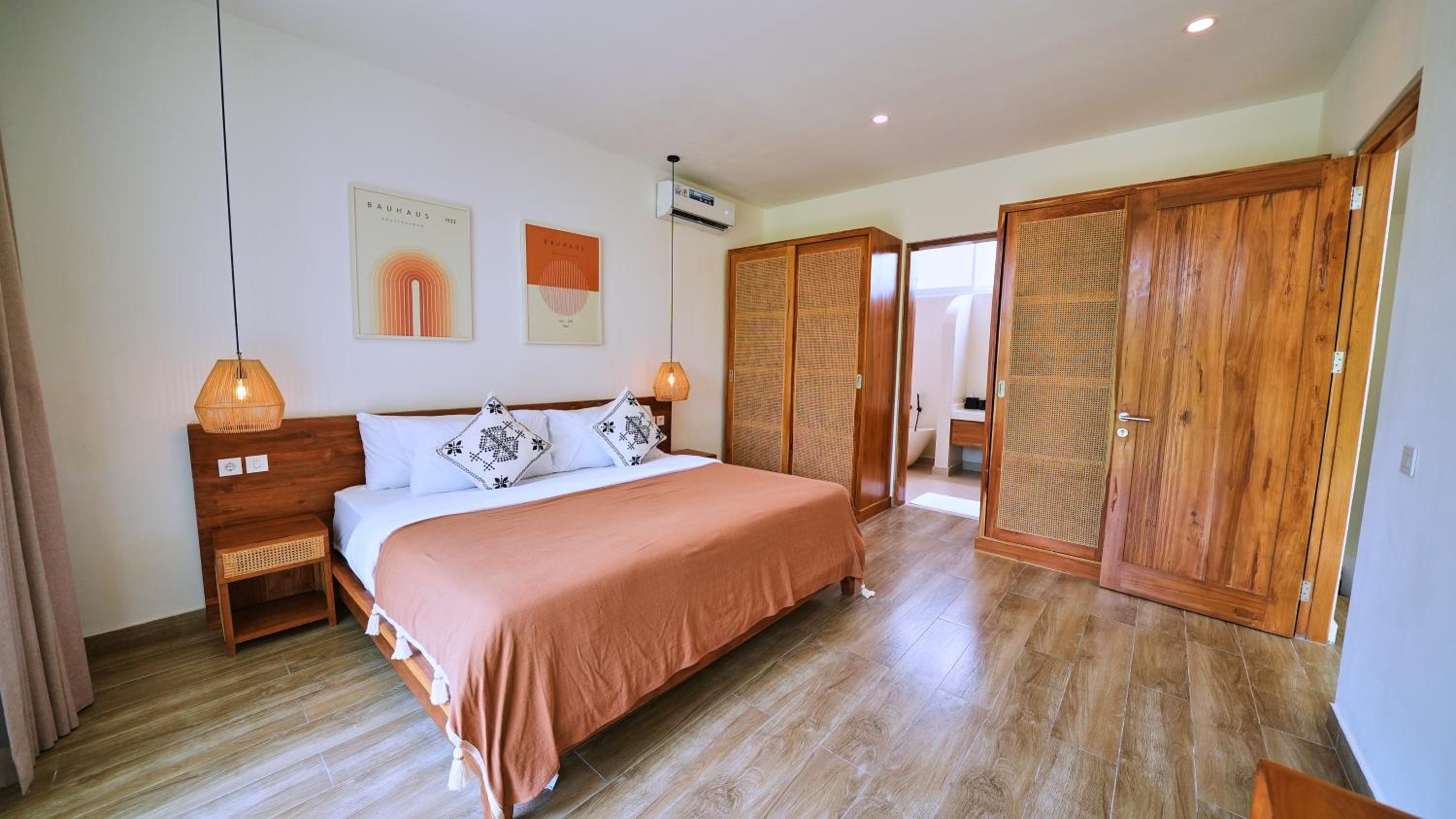 Kayu Jati Villa - 3BR Villa in Kedungu