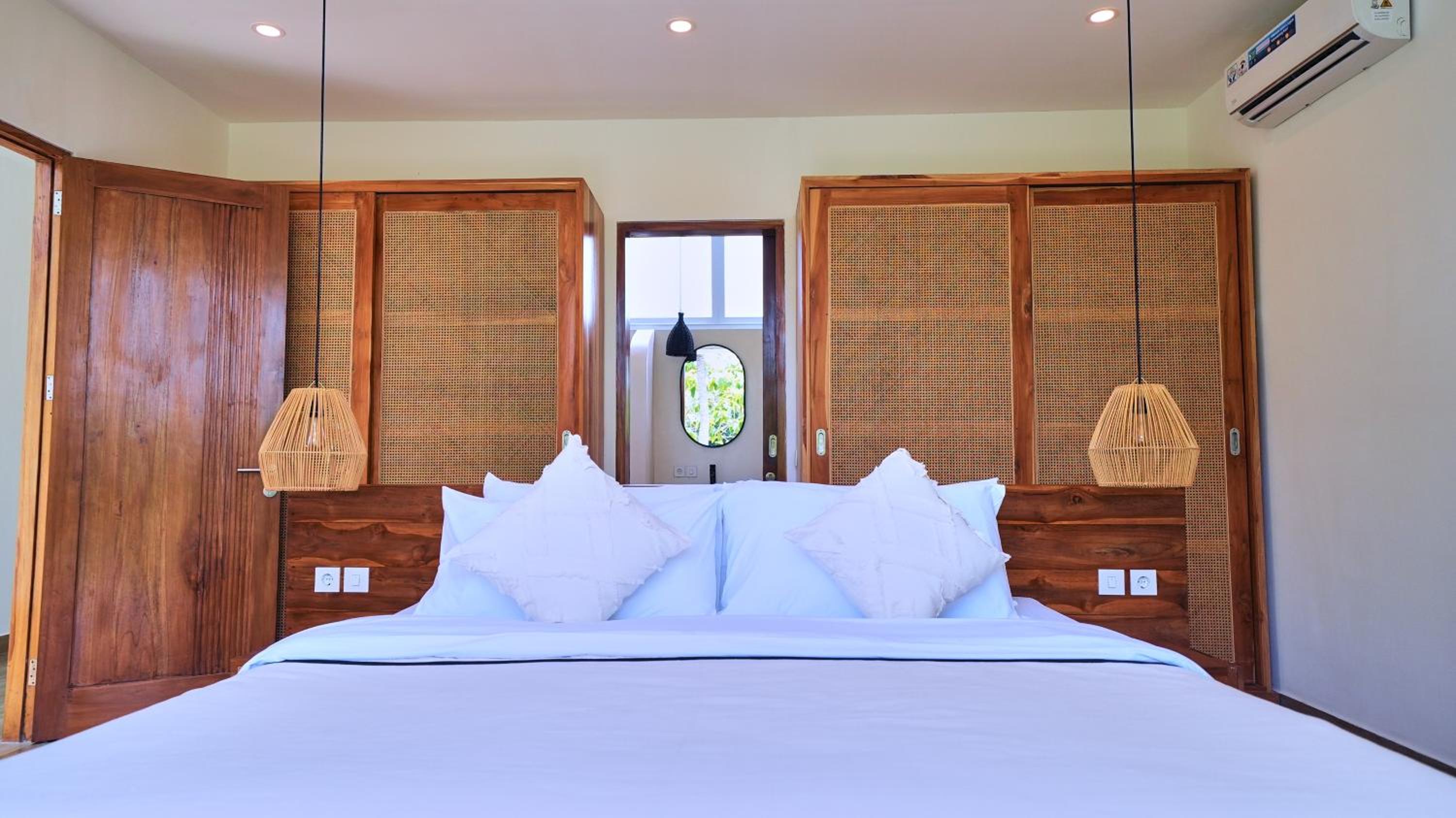 Kayu Jati Villa - 3BR Villa in Kedungu