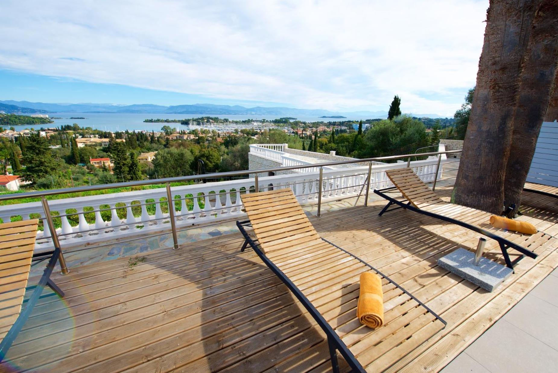 Villa La Vista Residence - Exclusive Sea View Villa with 2 private pools