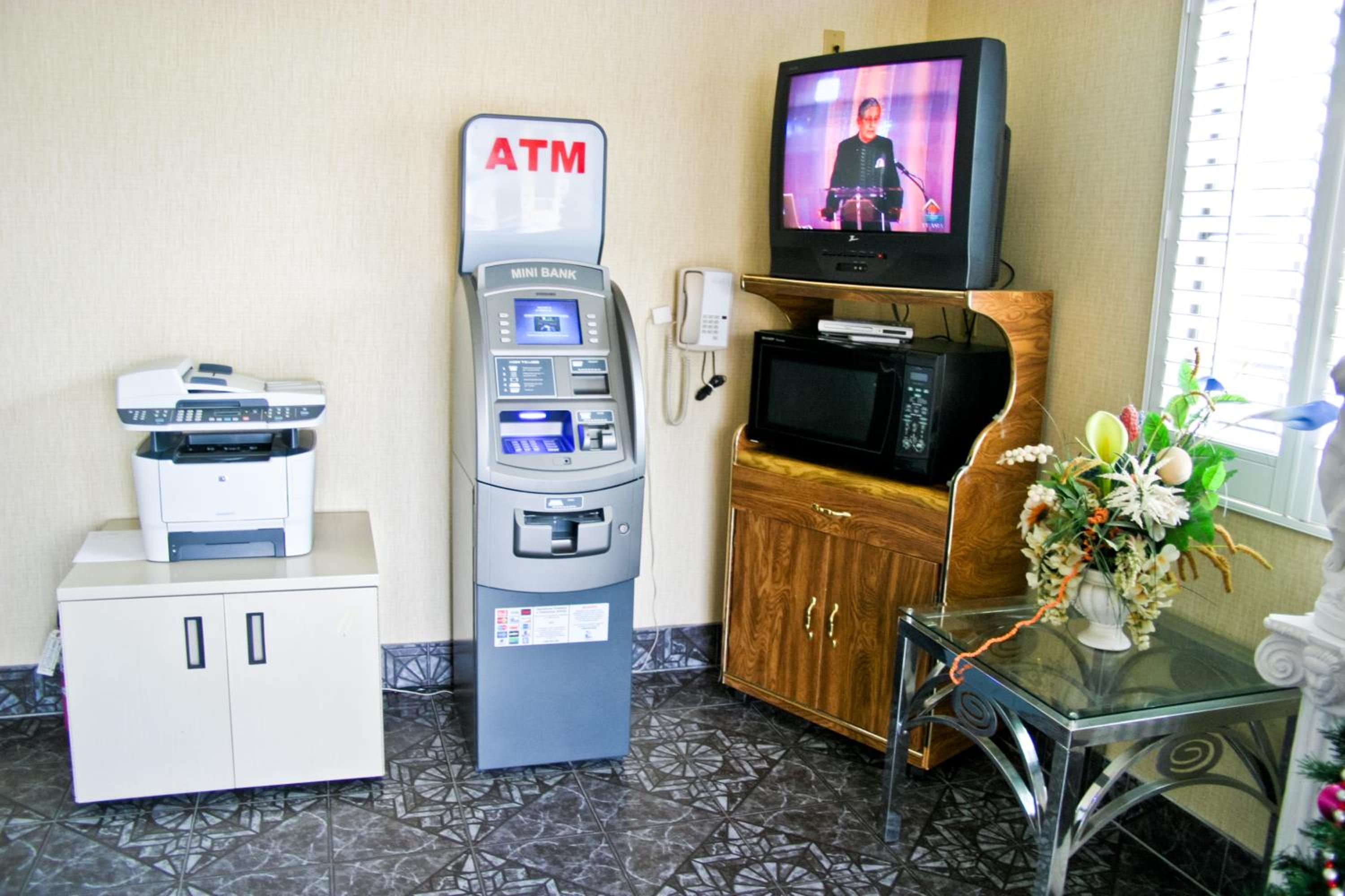 La Mirage Inn LAX Airport