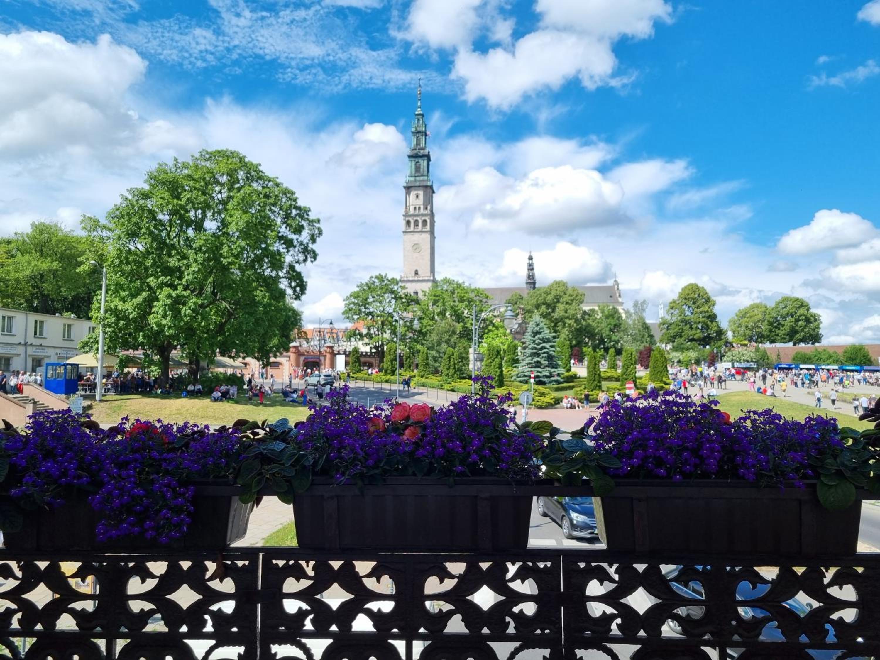 Biały Kruk Apartamenty vis-a-vis Jasnej Góry, photo 22