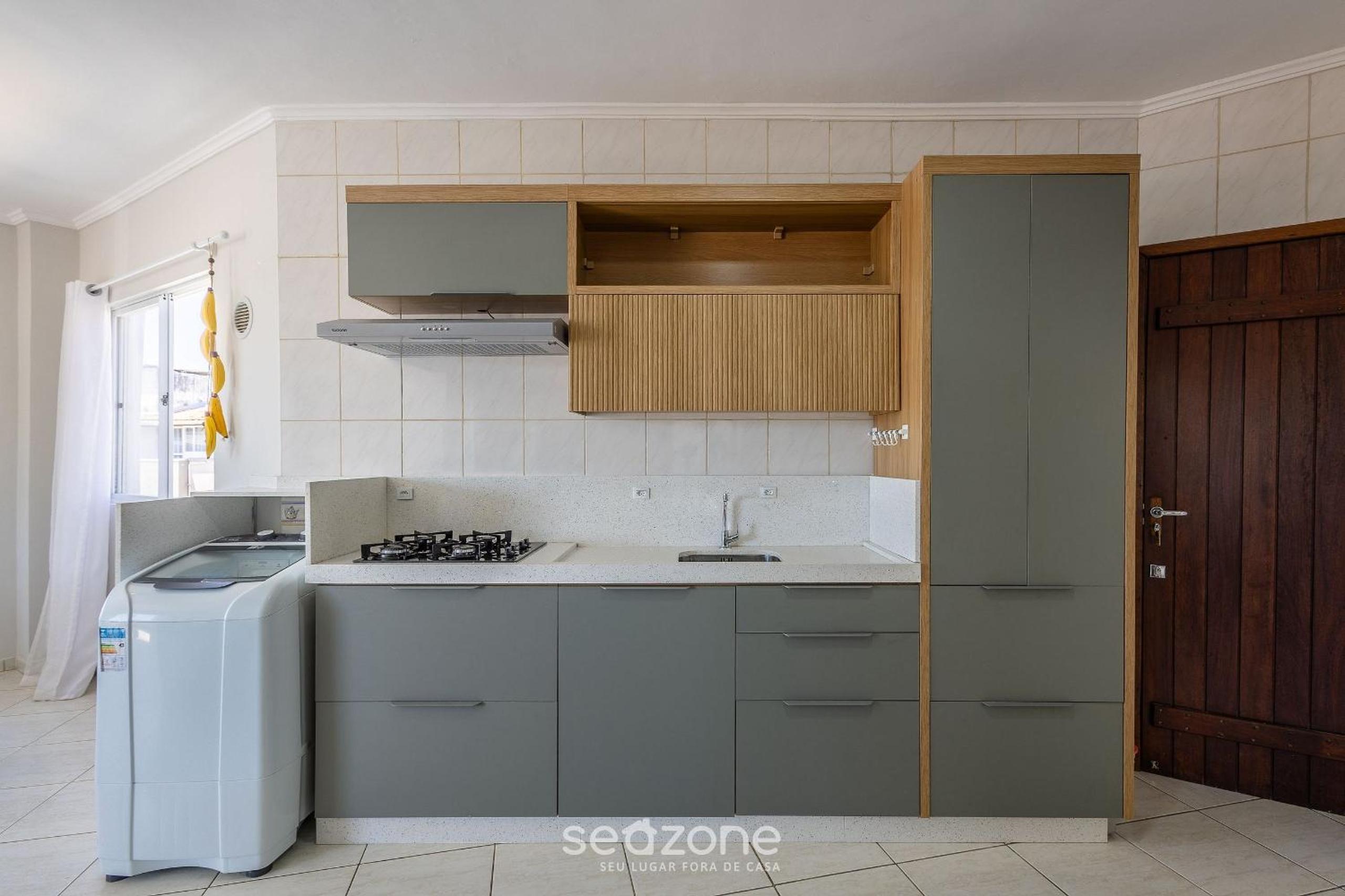 Sea View Apt 3BR & Garage 130m Beach – ROR0002
