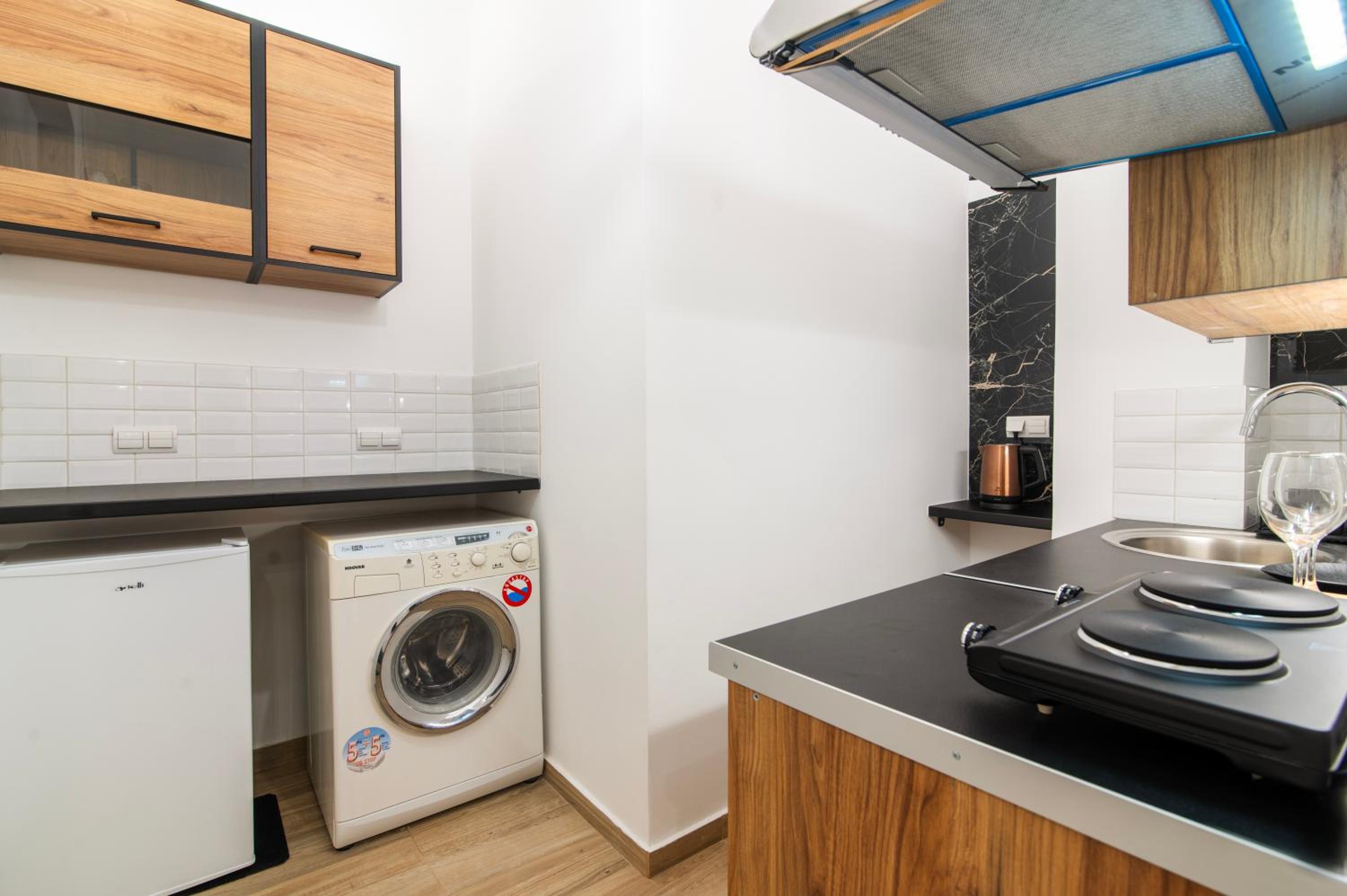 Stylish New Apartment - 270m to Metro - Central Athens