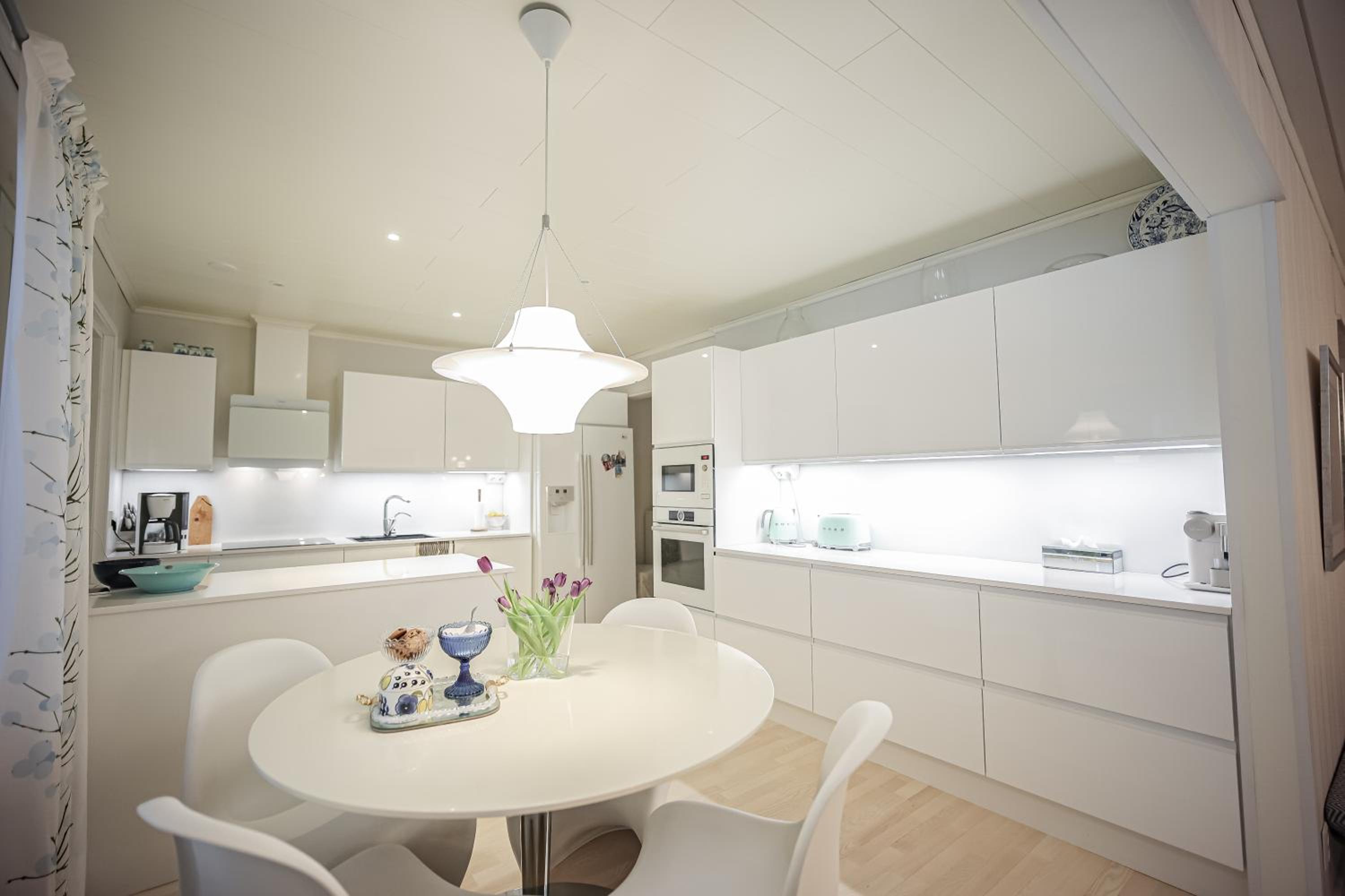 Villa Raikka - 3BDR - Sauna - Wi-Fi - Private Parking