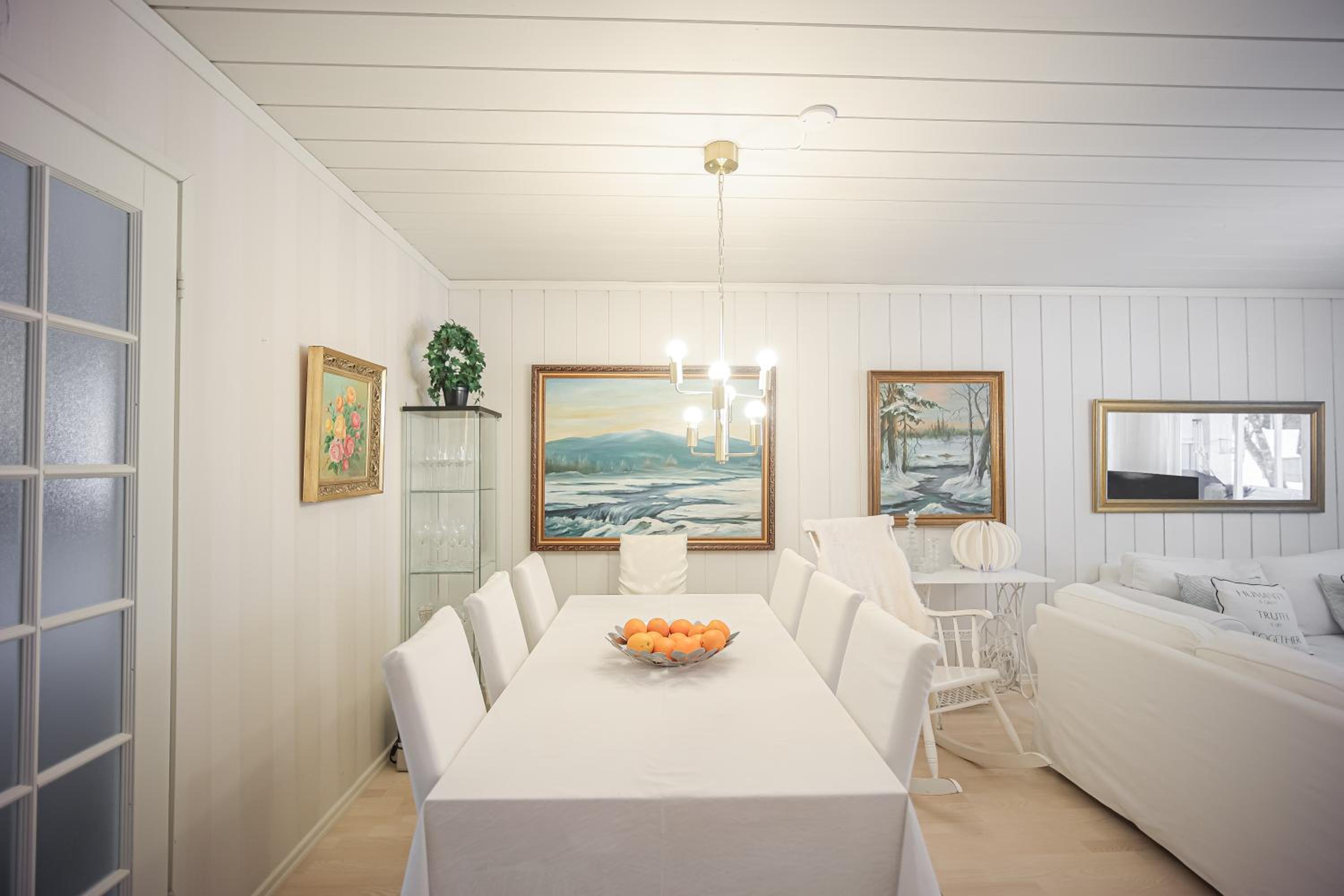 Villa Raikka - 3BDR - Sauna - Wi-Fi - Private Parking