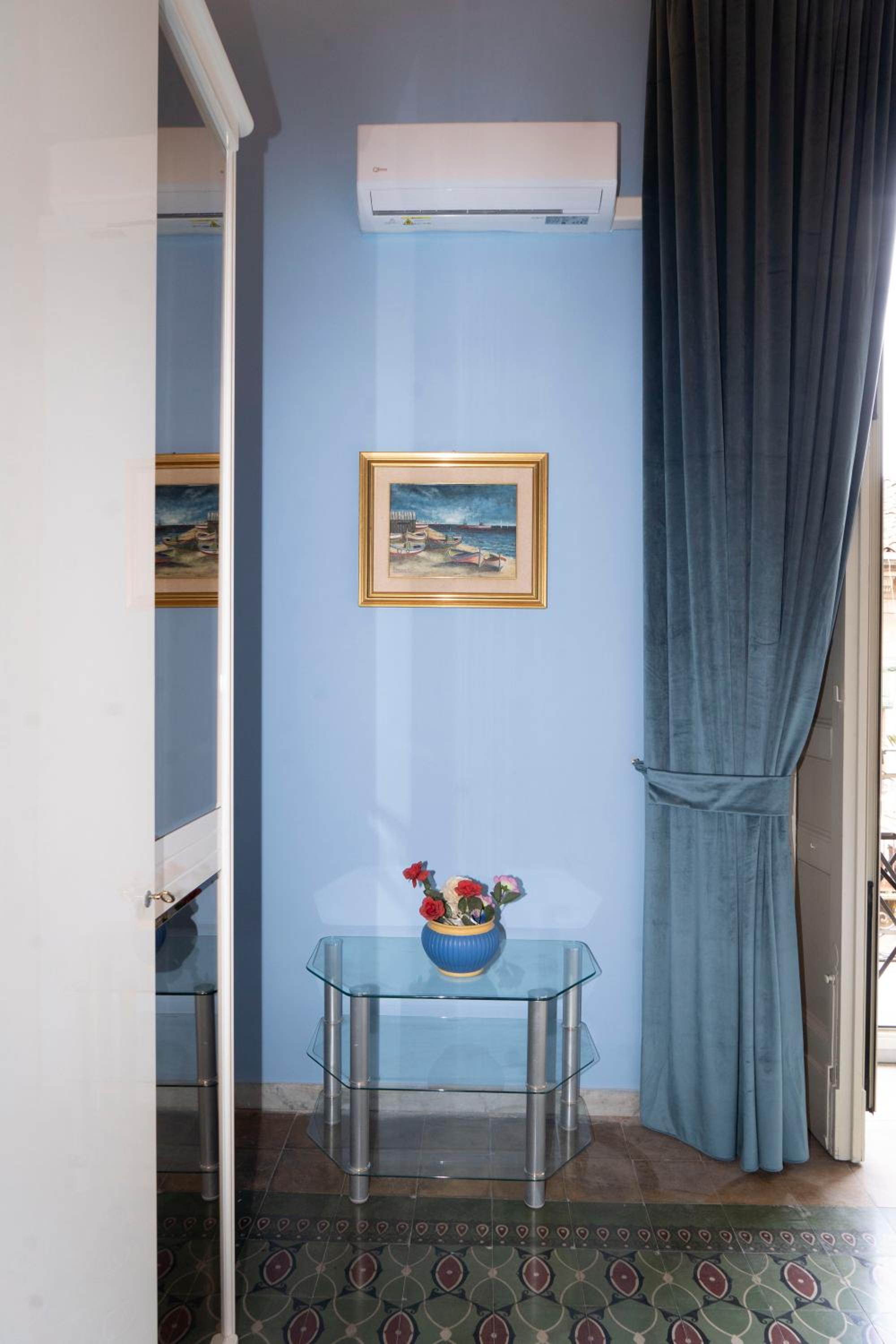 ETNA QUEEN luxury home