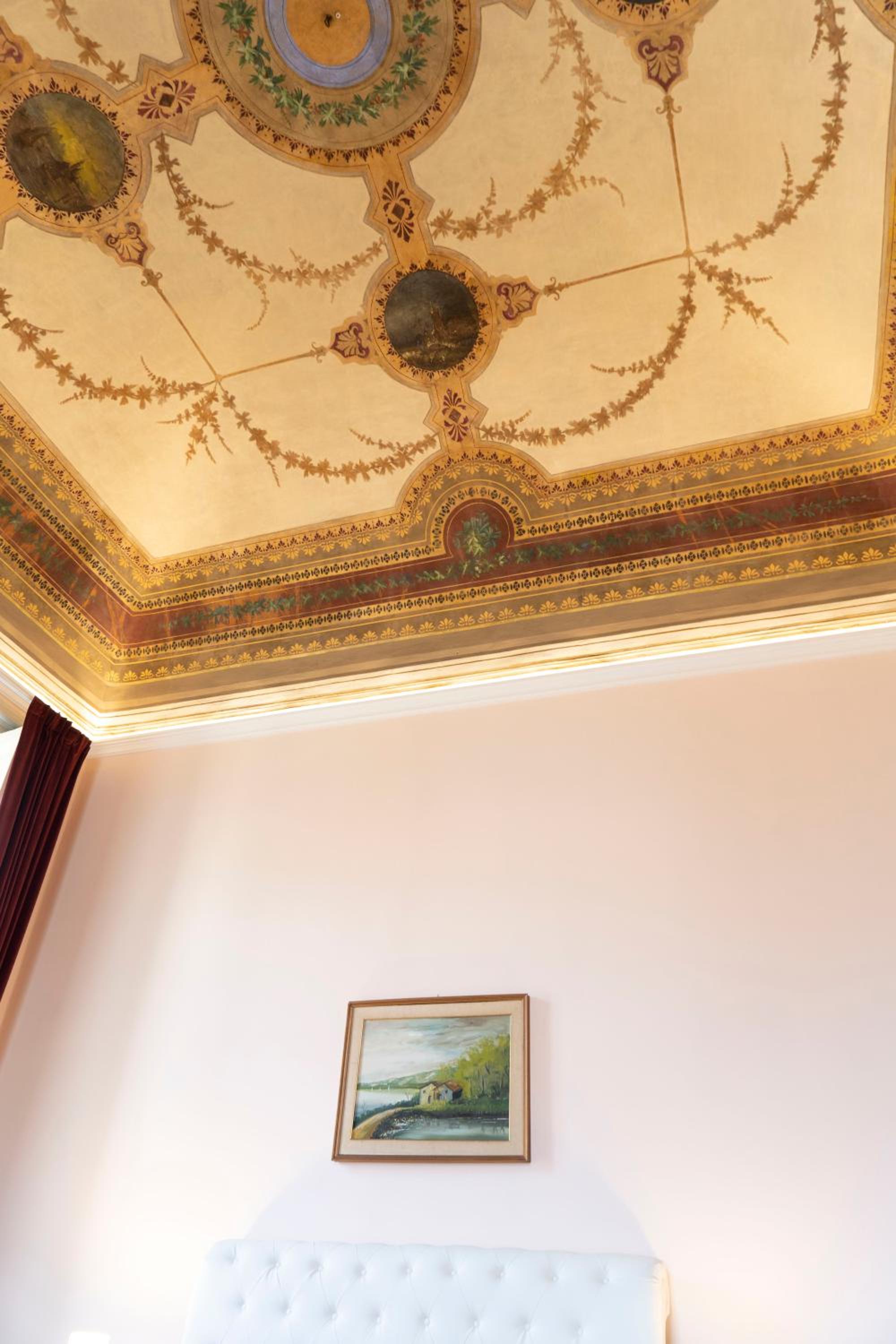 ETNA QUEEN luxury home