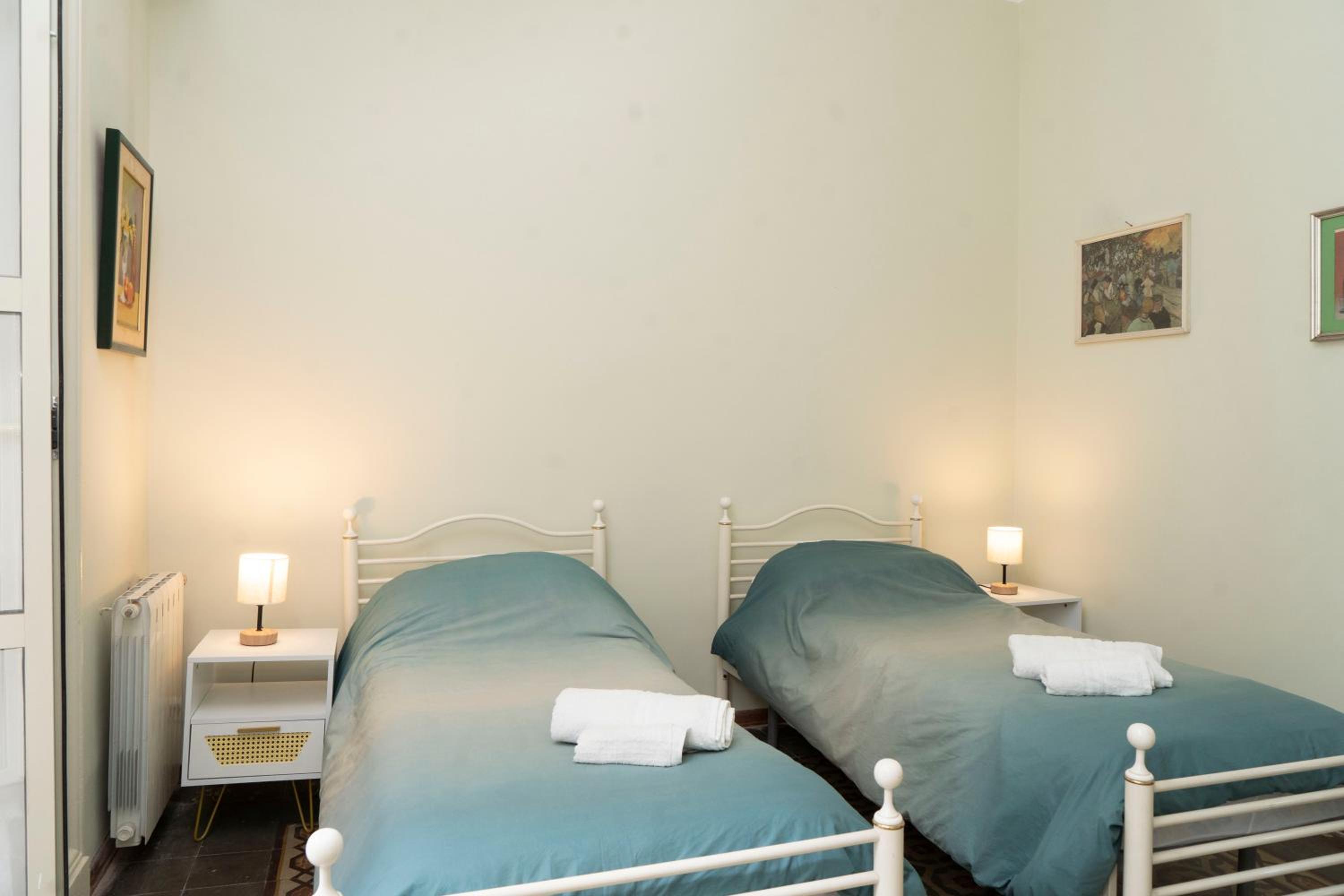 ETNA QUEEN luxury home
