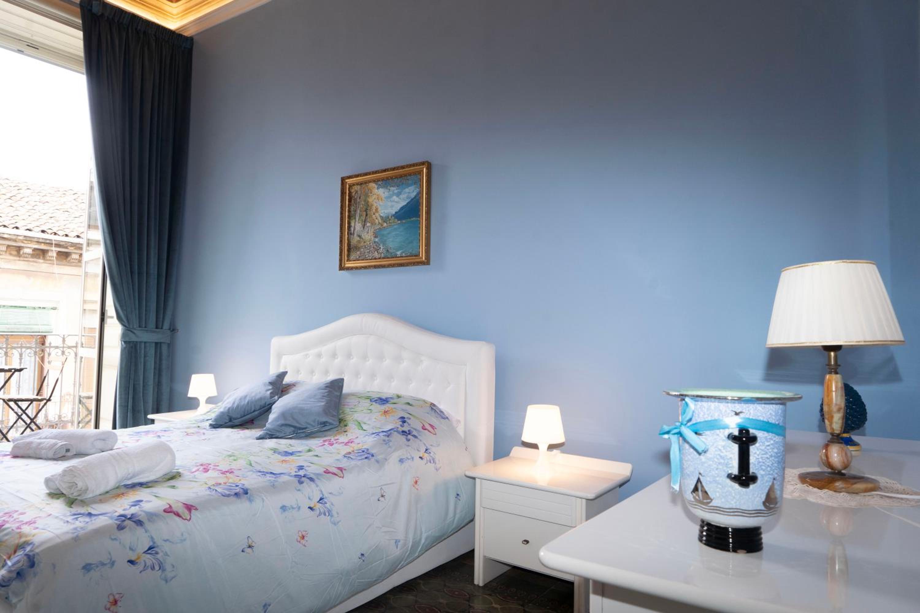 ETNA QUEEN luxury home