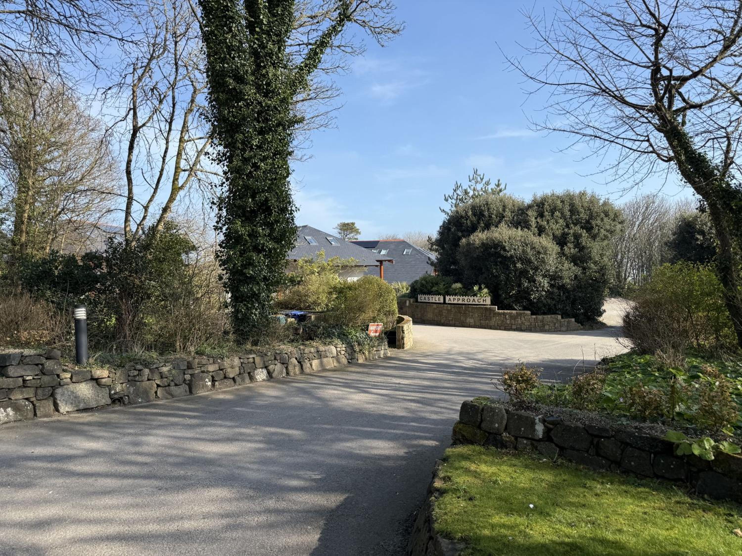 Fishers View, Castle Approach, Tregenna Castle