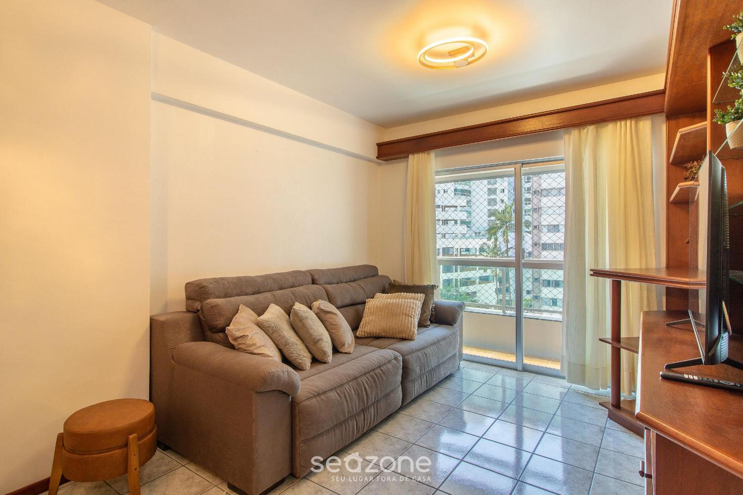 3BR Apt w/ balcony 100m from beach EVZ0601