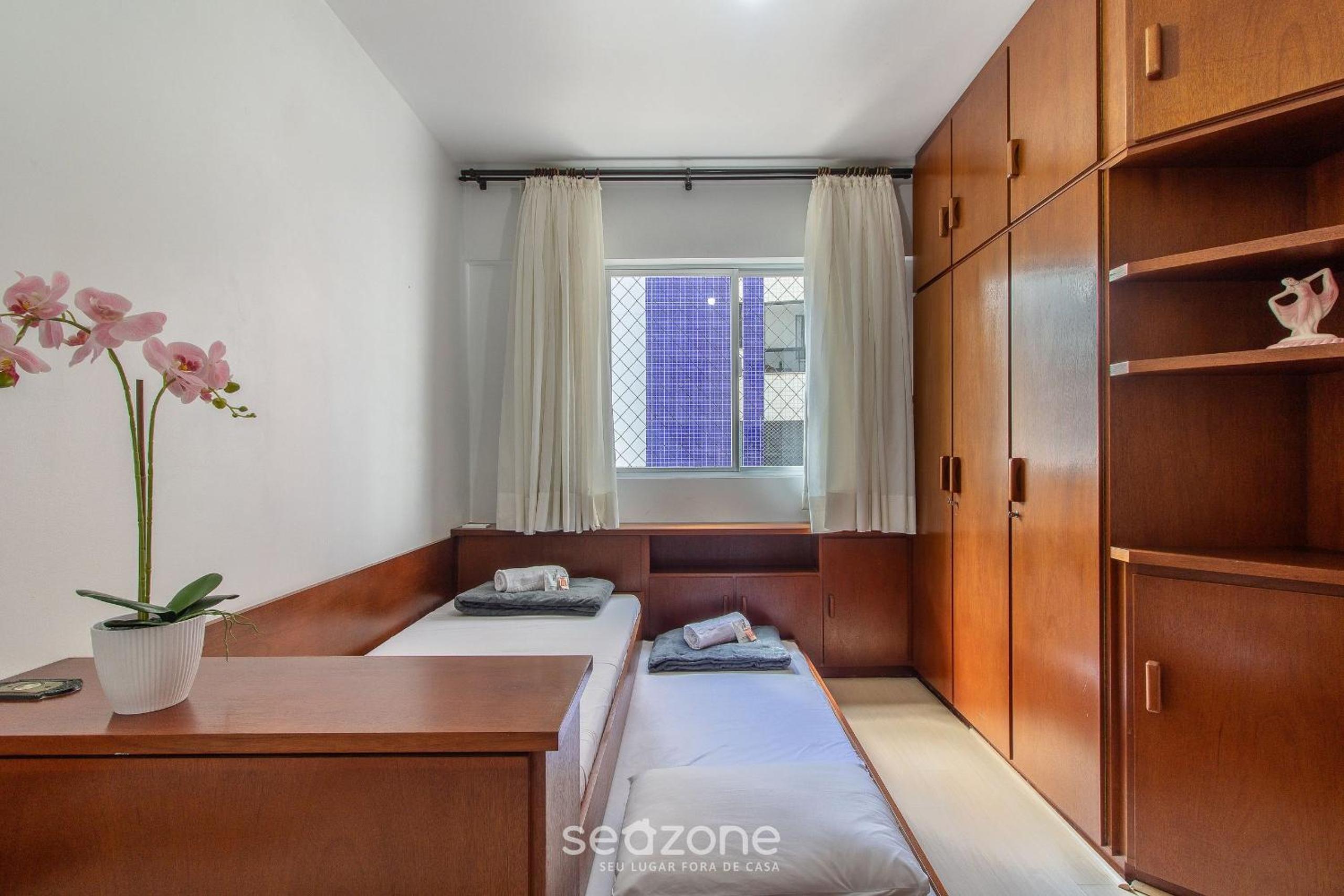 3BR Apt w/ balcony 100m from beach EVZ0601