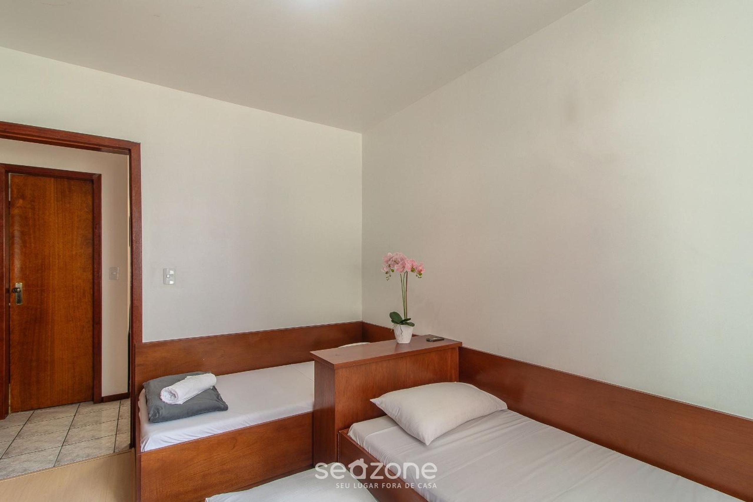 3BR Apt w/ balcony 100m from beach EVZ0601