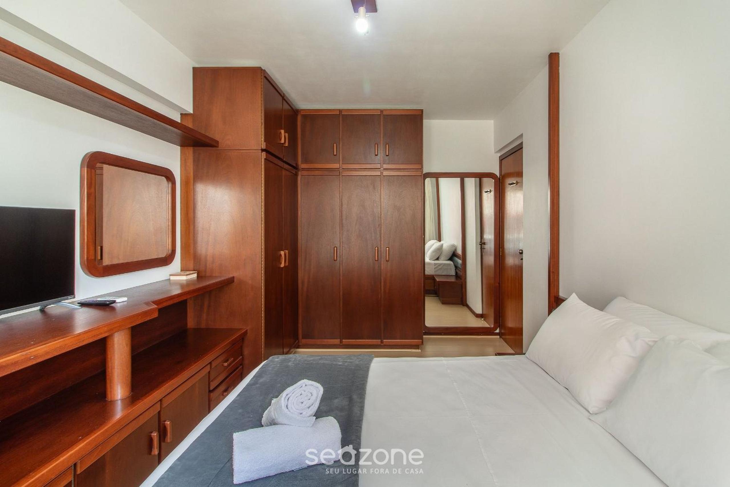 3BR Apt w/ balcony 100m from beach EVZ0601