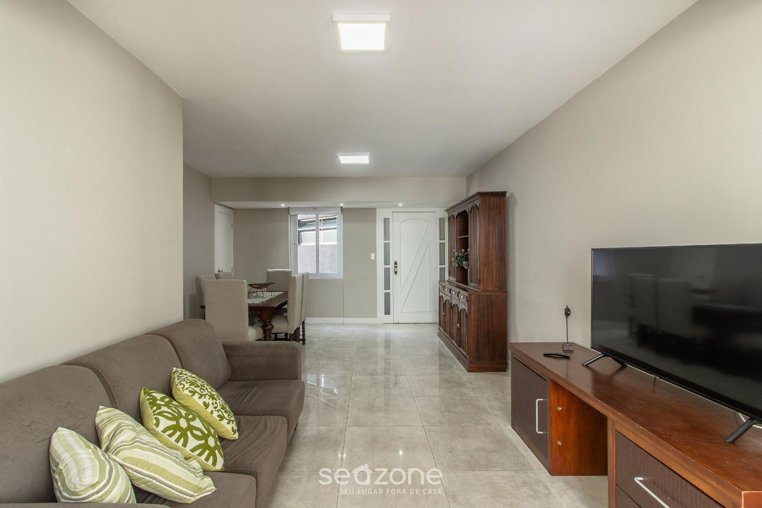 3BR Apt w/ sea view in BC downtown EOA0803