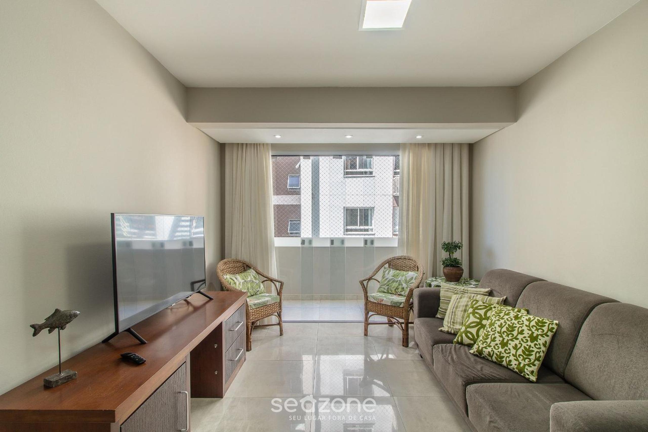 3BR Apt w/ sea view in BC downtown EOA0803