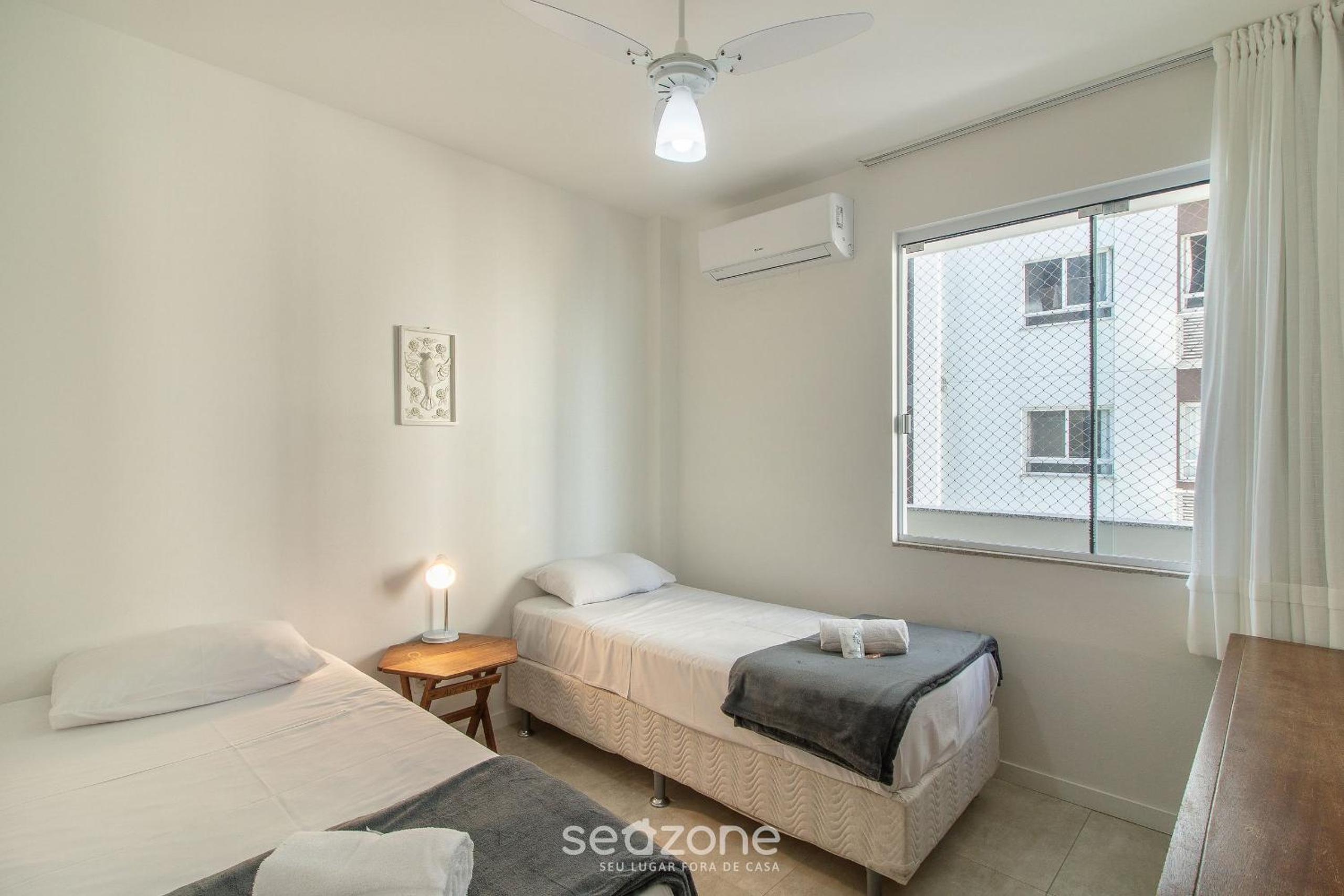 3BR Apt w/ sea view in BC downtown EOA0803