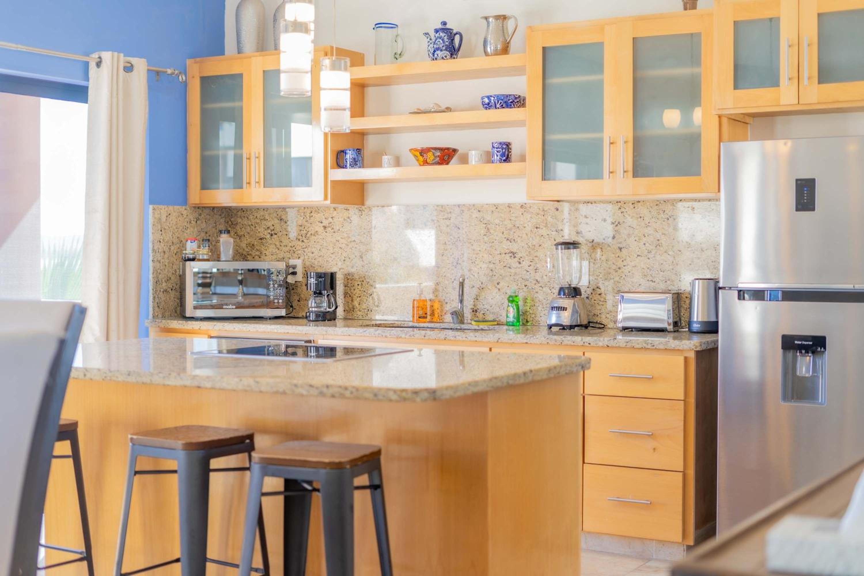 Oceanview condo w Resort amenities Steps to Beach