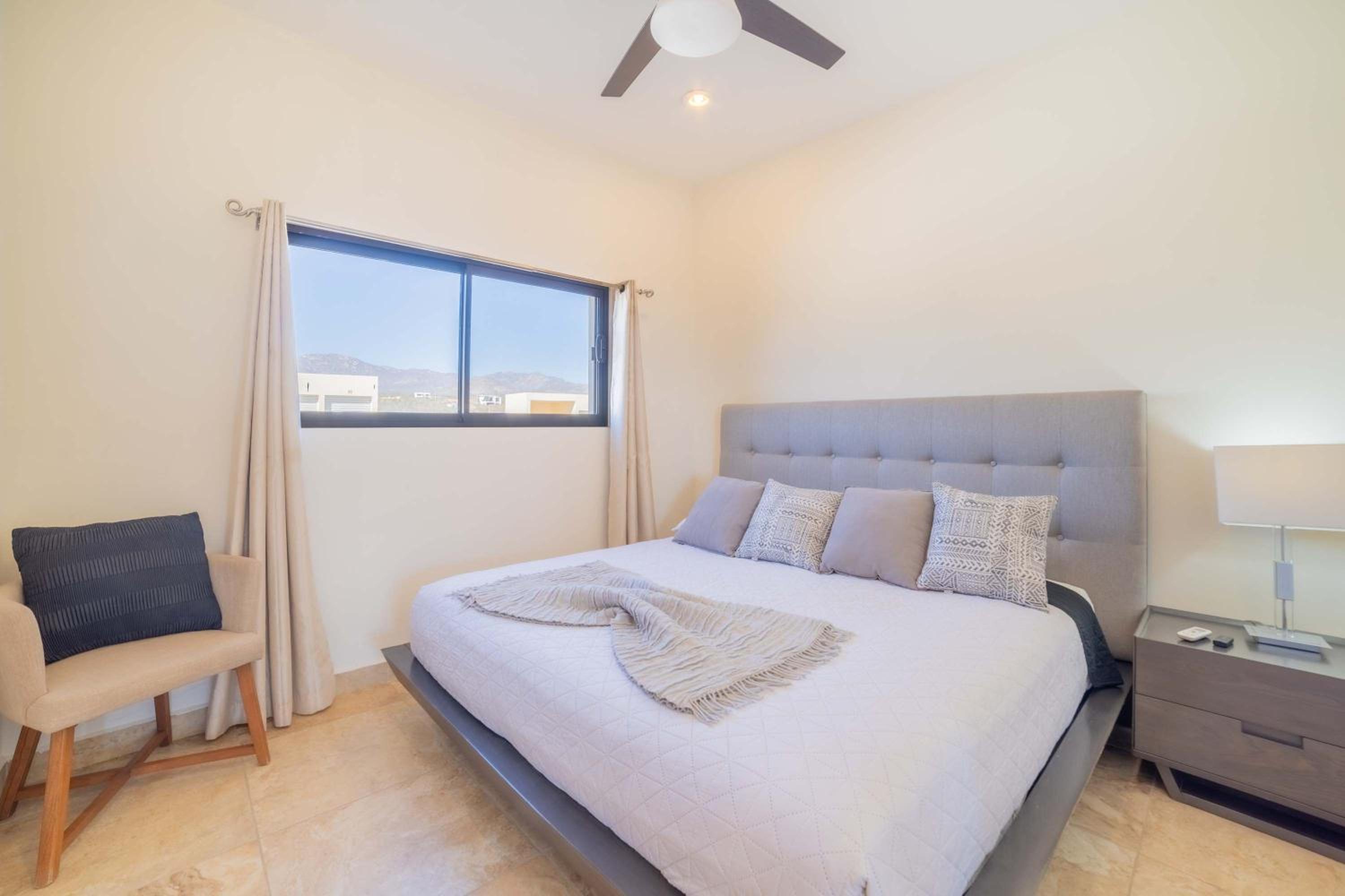 Oceanview condo w Resort amenities Steps to Beach