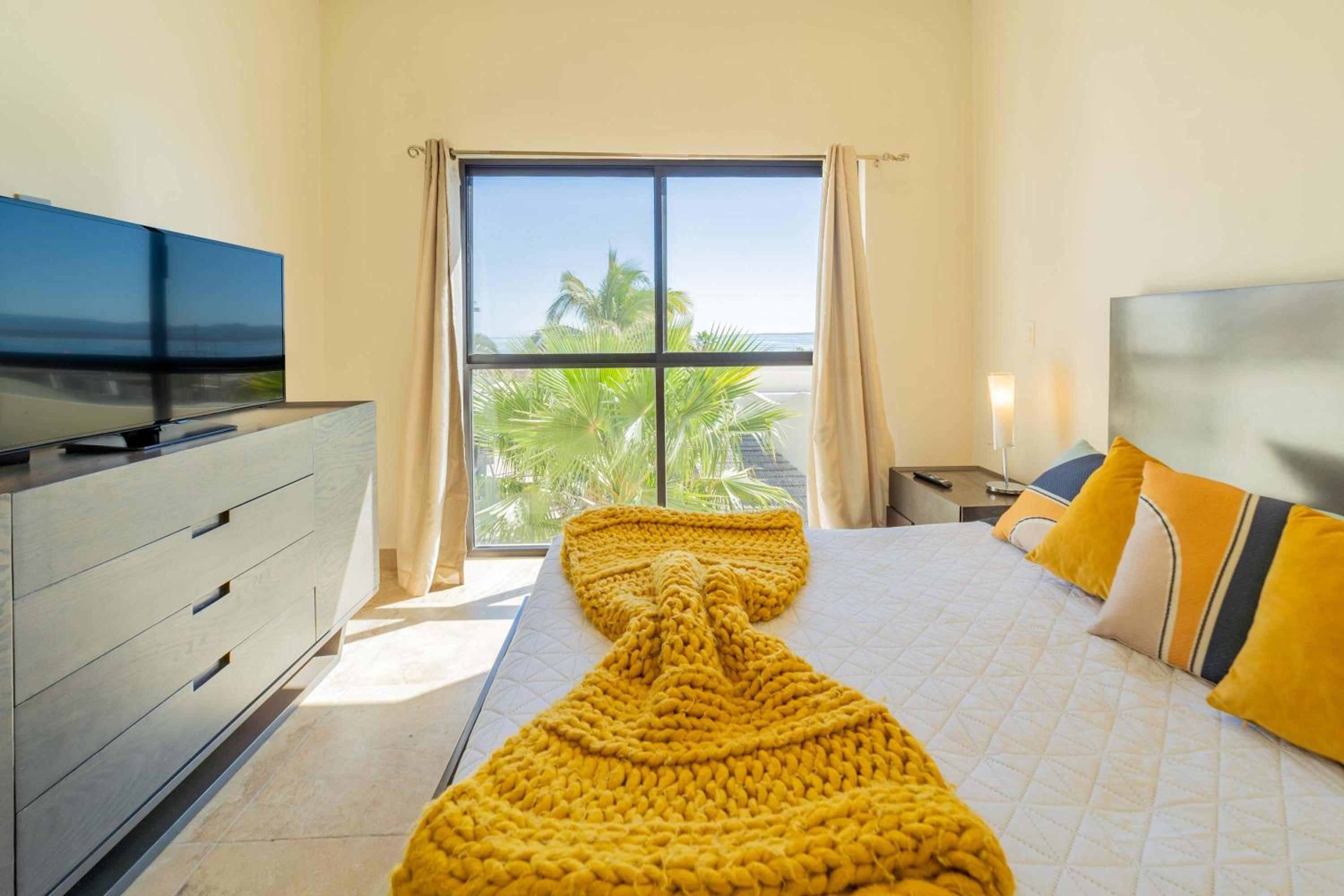 Oceanview condo w Resort amenities Steps to Beach
