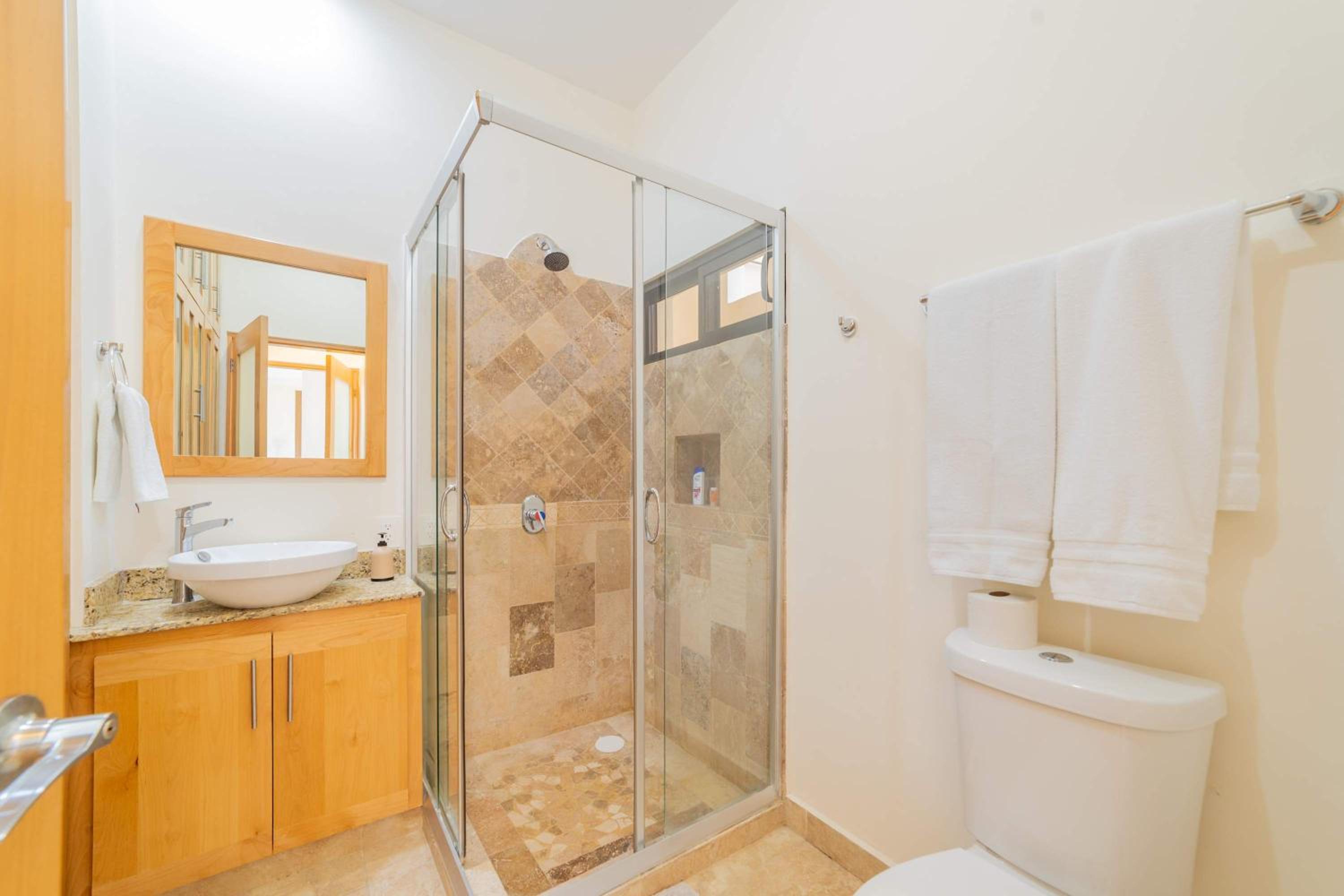 Oceanview condo w Resort amenities Steps to Beach
