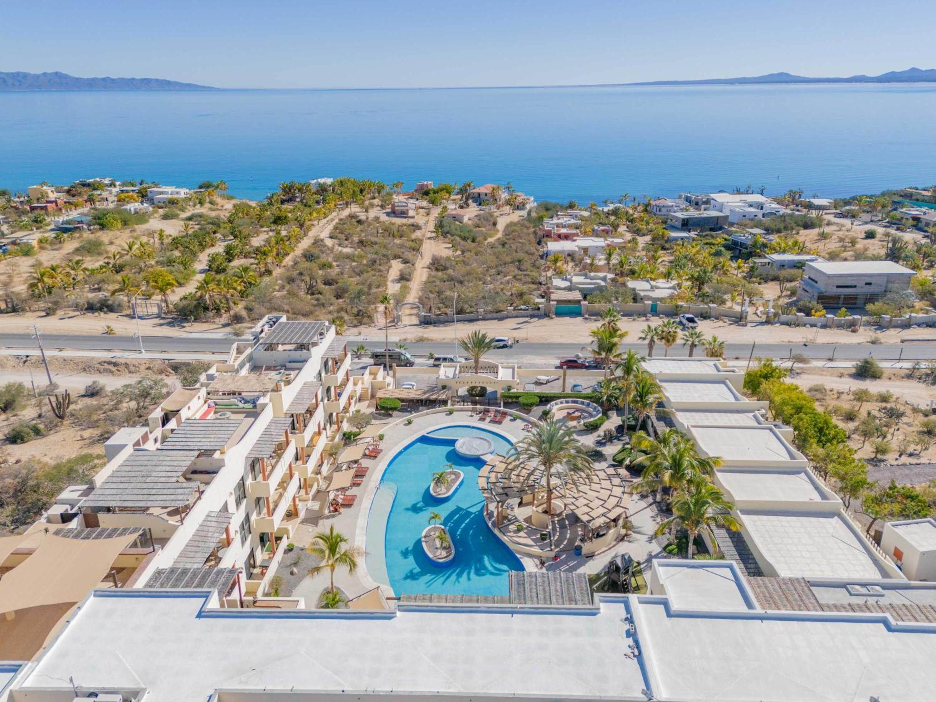 Oceanview condo w Resort amenities Steps to Beach