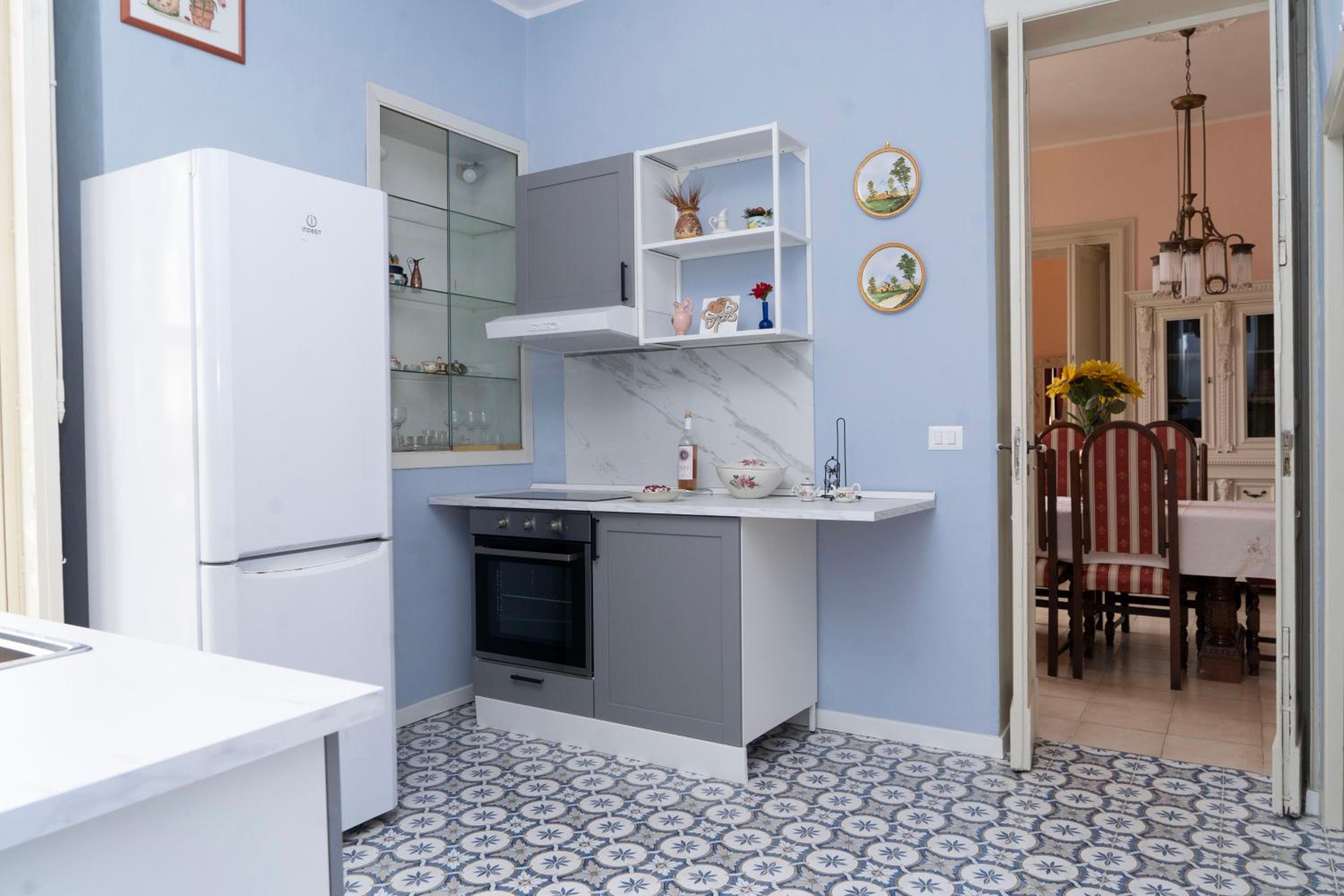ETNA QUEEN luxury home