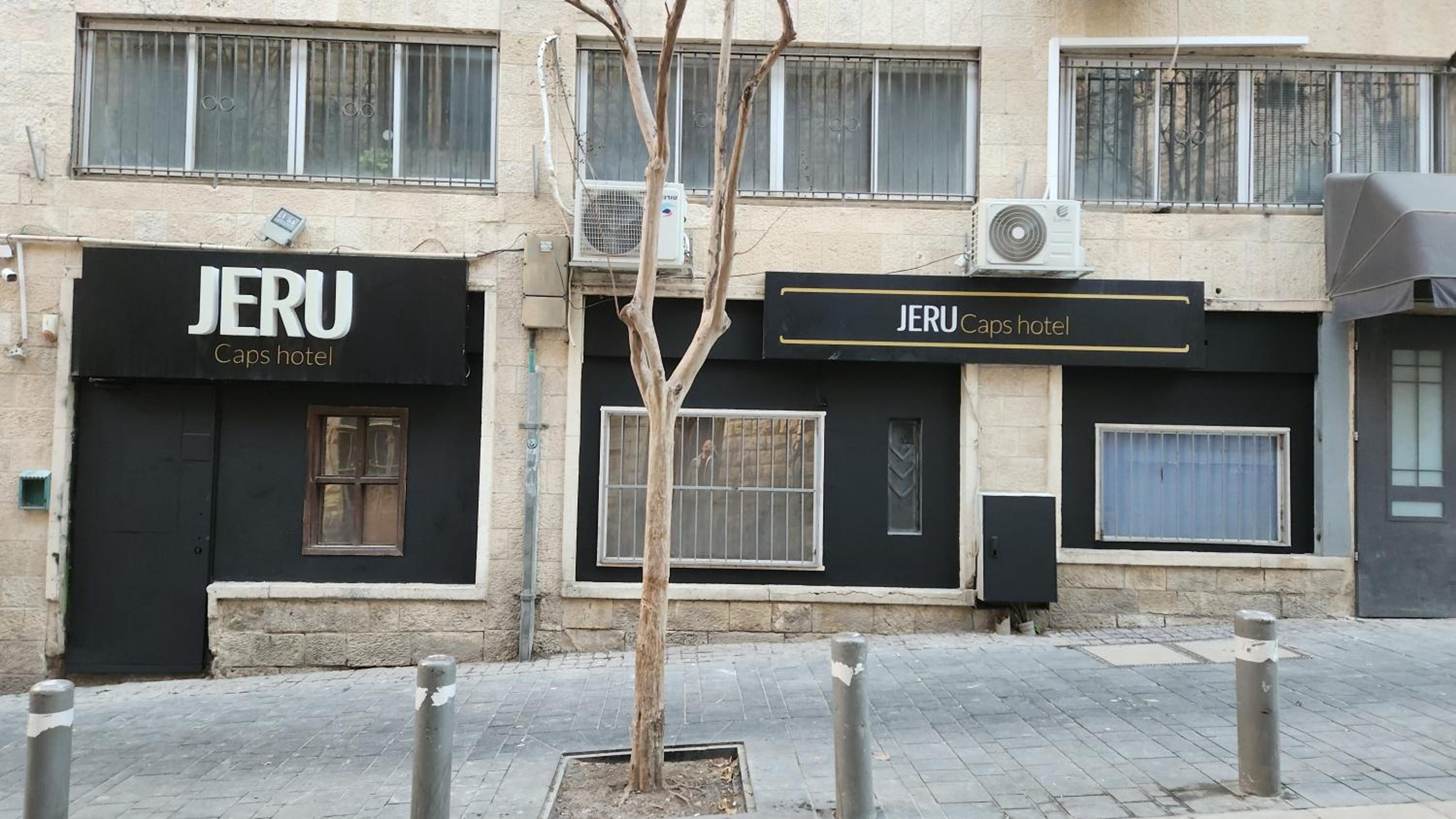 Jeru Caps CityCenter