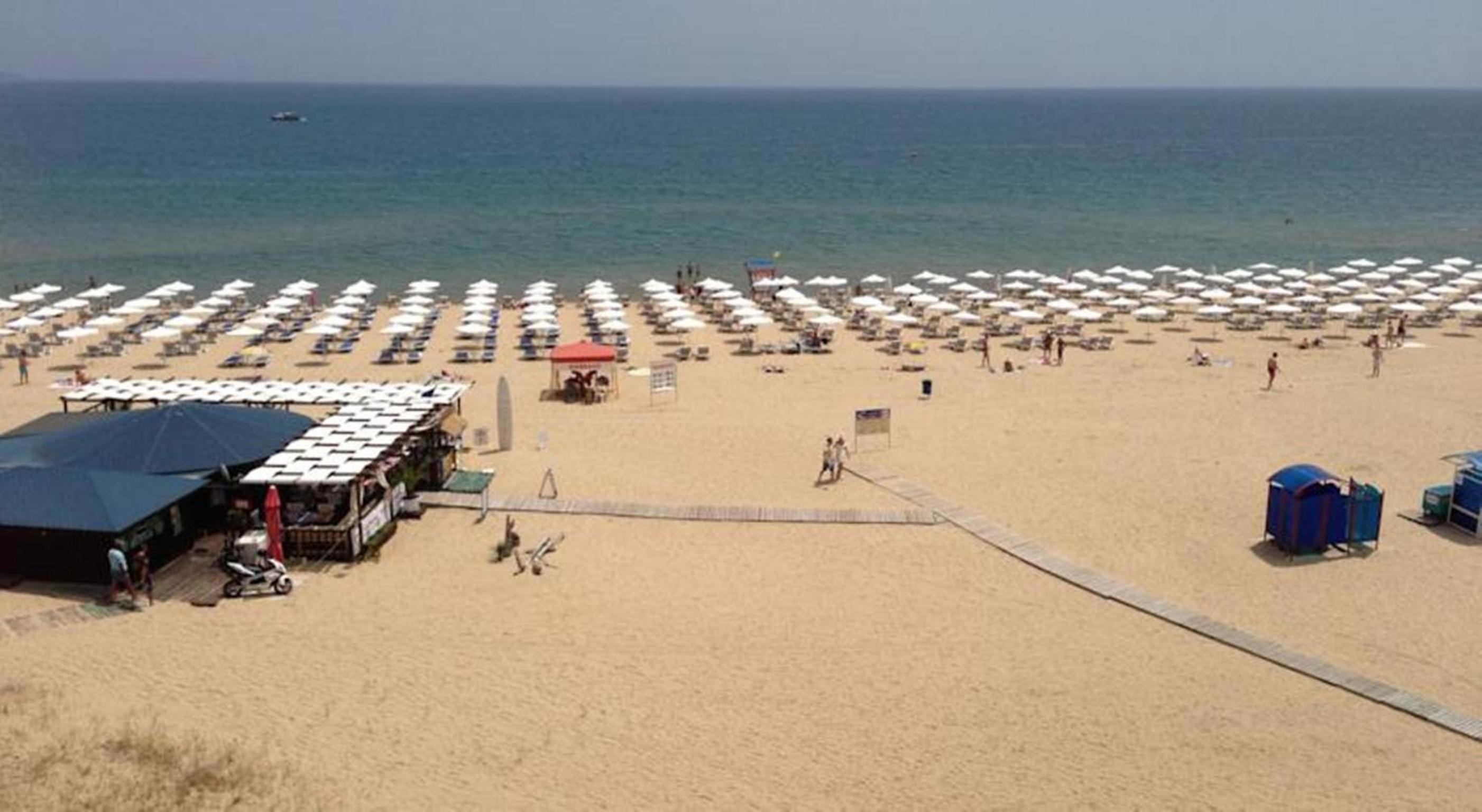 Top-located Beach Apartment with Balcony