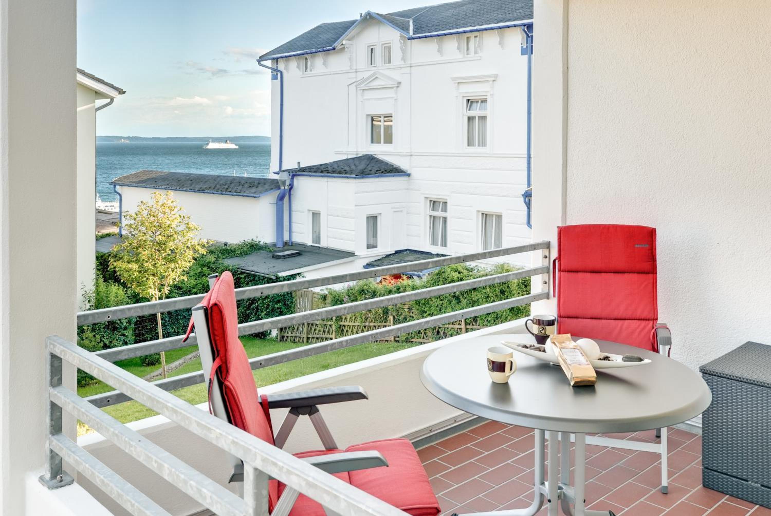 FeWo MeeresTraum en Sassnitz — balance & terrace