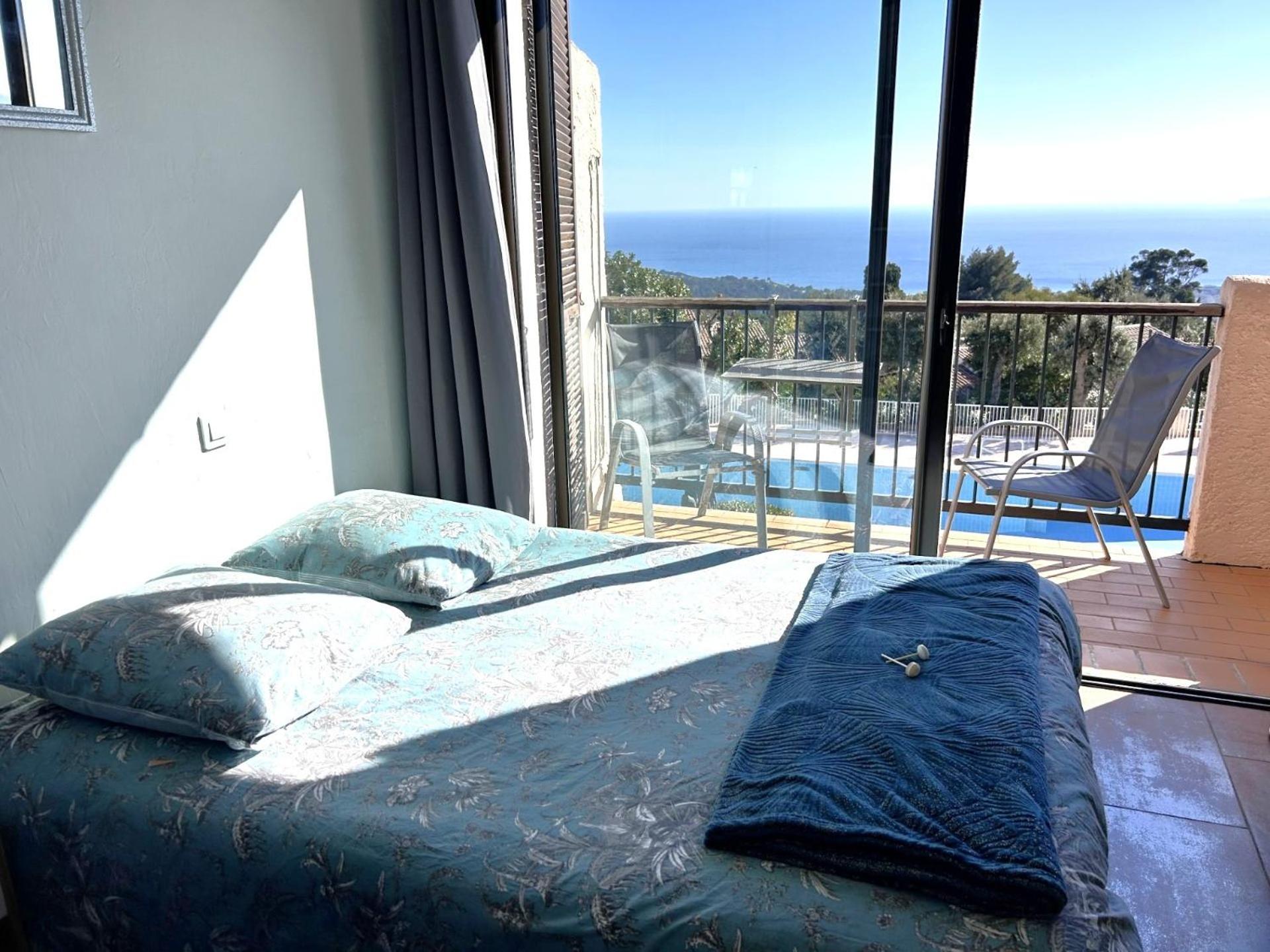 STUDIO POOL HOUSE 2 ETOILES VUE MER PANORAMIQUE AMAZING SEA VIEW WIFI LINGE LINEN INCLUS AIRCONDITIOn