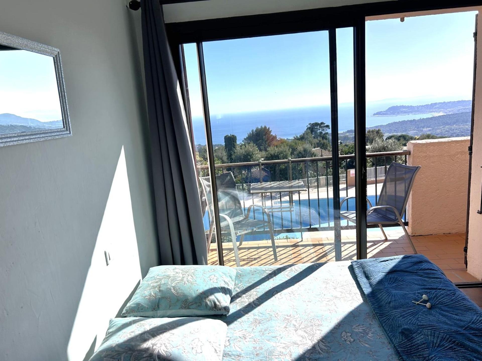 STUDIO POOL HOUSE 2 ETOILES VUE MER PANORAMIQUE AMAZING SEA VIEW WIFI LINGE LINEN INCLUS AIRCONDITIOn