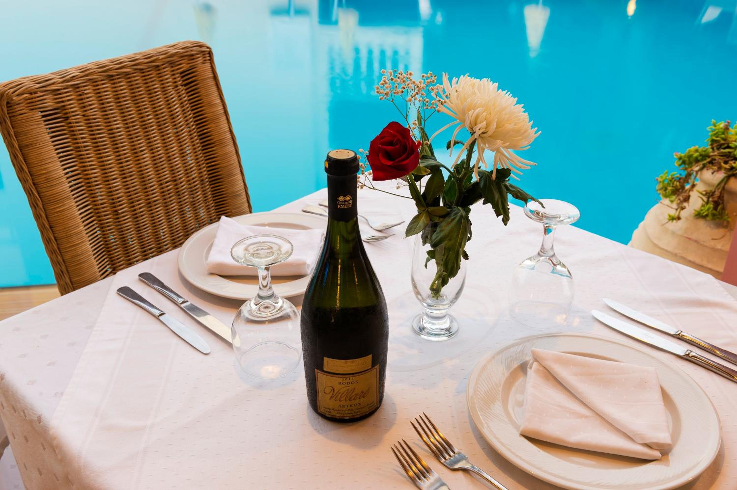 Perla Marina Hotel