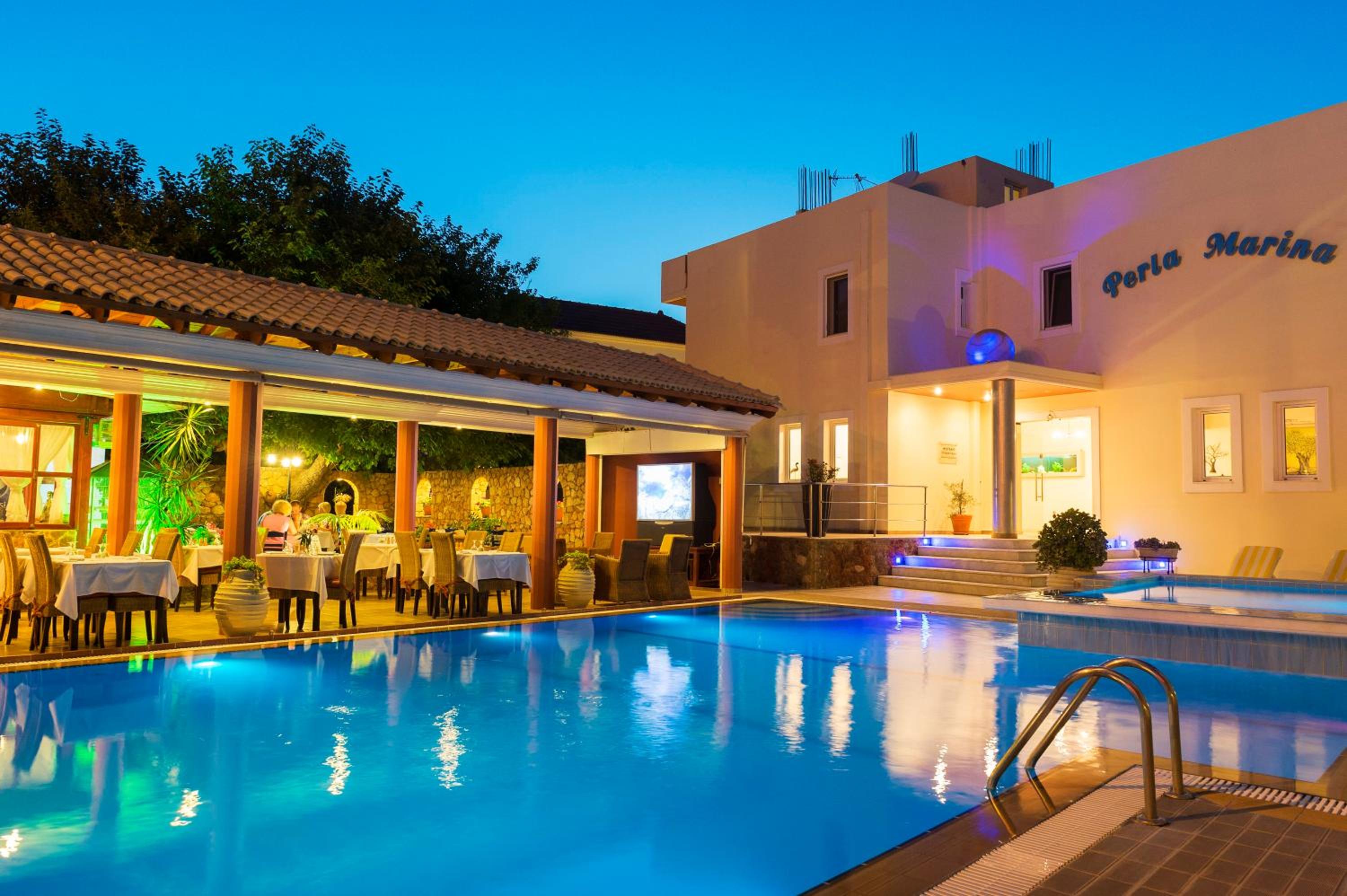 Perla Marina Hotel