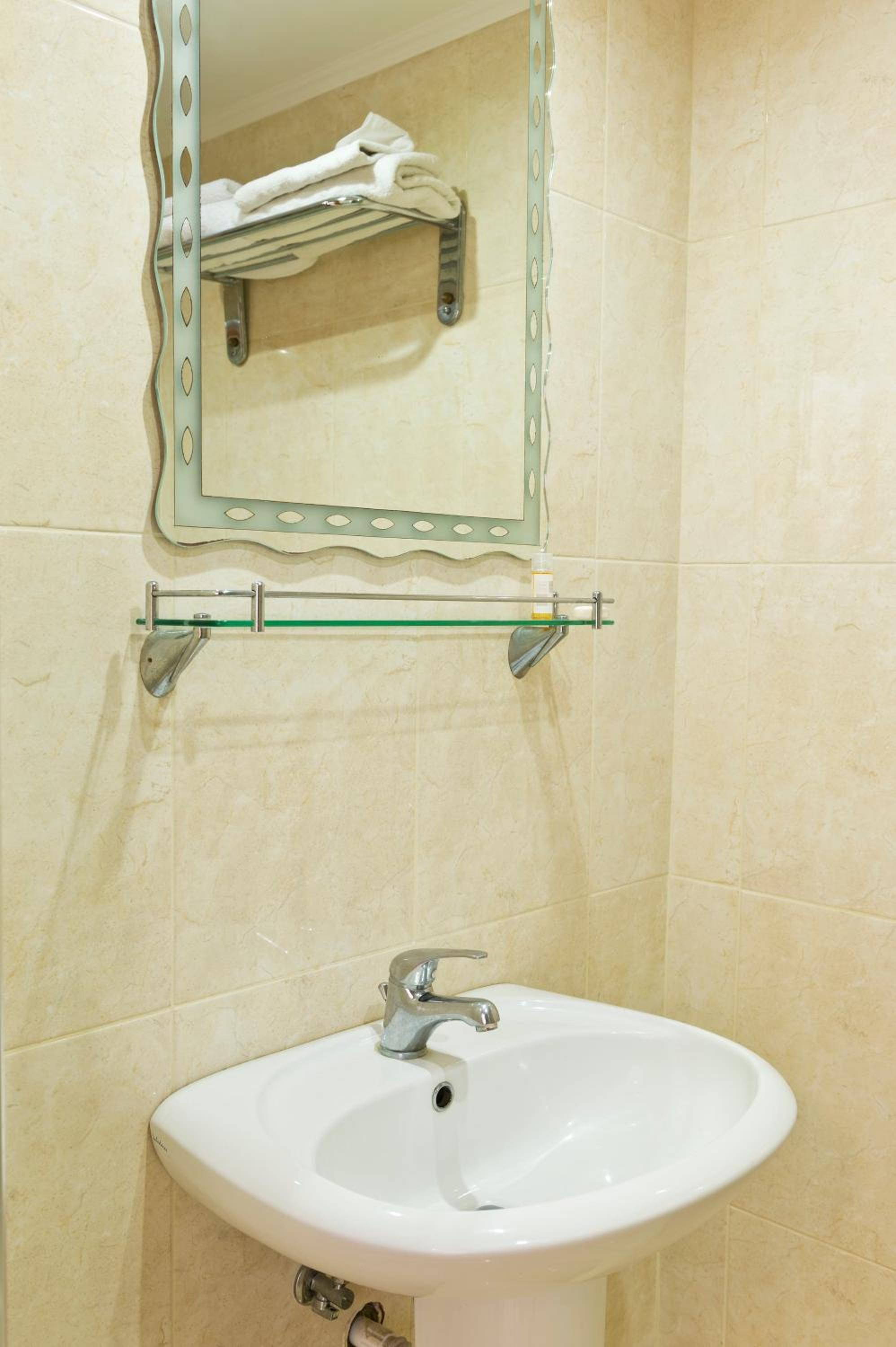 Perla Marina Hotel