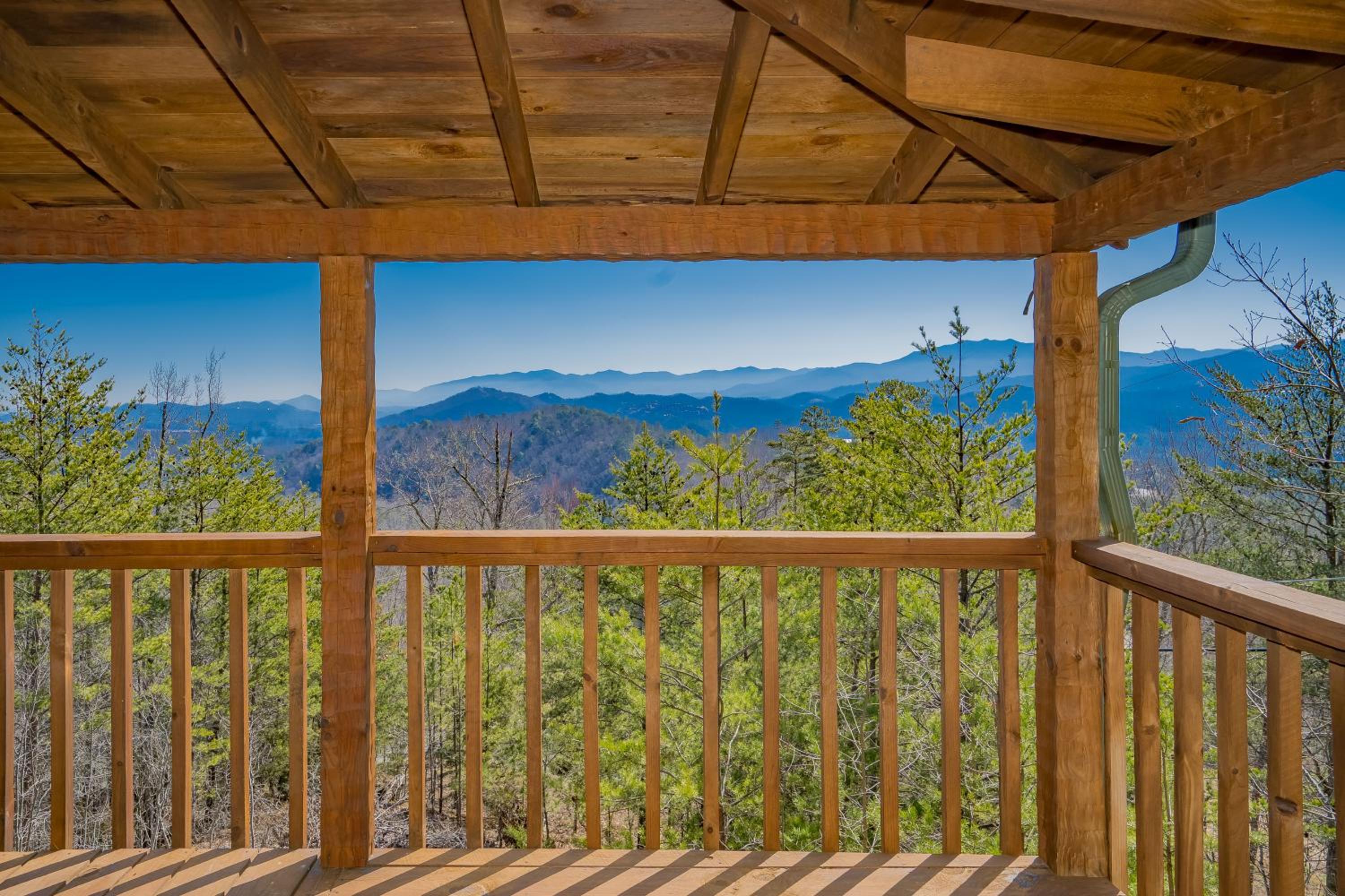 Big Blue Mist w Hot Tub Grill Fireplace GAMES