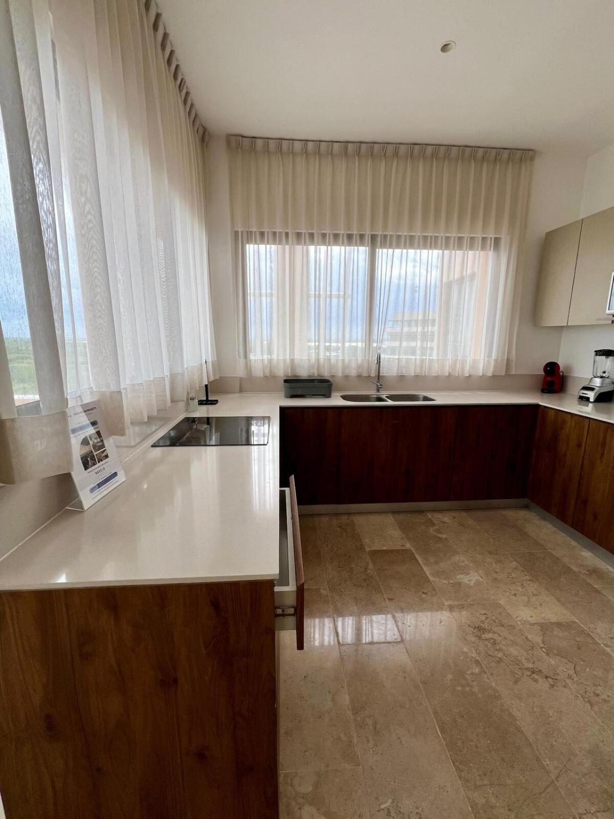 Penthouse Navela 405 by Cercana