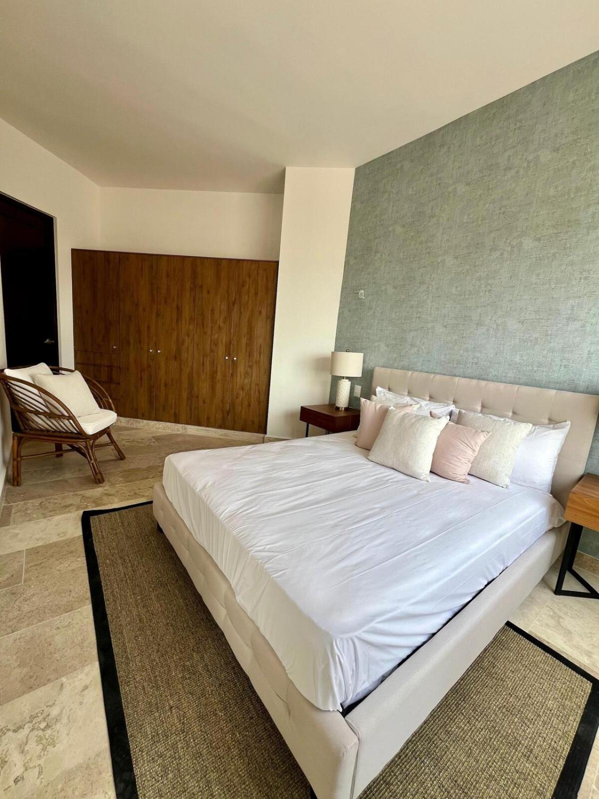 Penthouse Navela 405 by Cercana