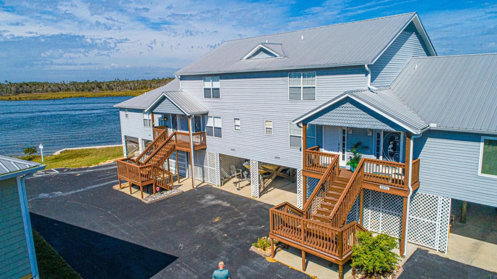 Rivers Edge Retreat on Crystal River with Pool