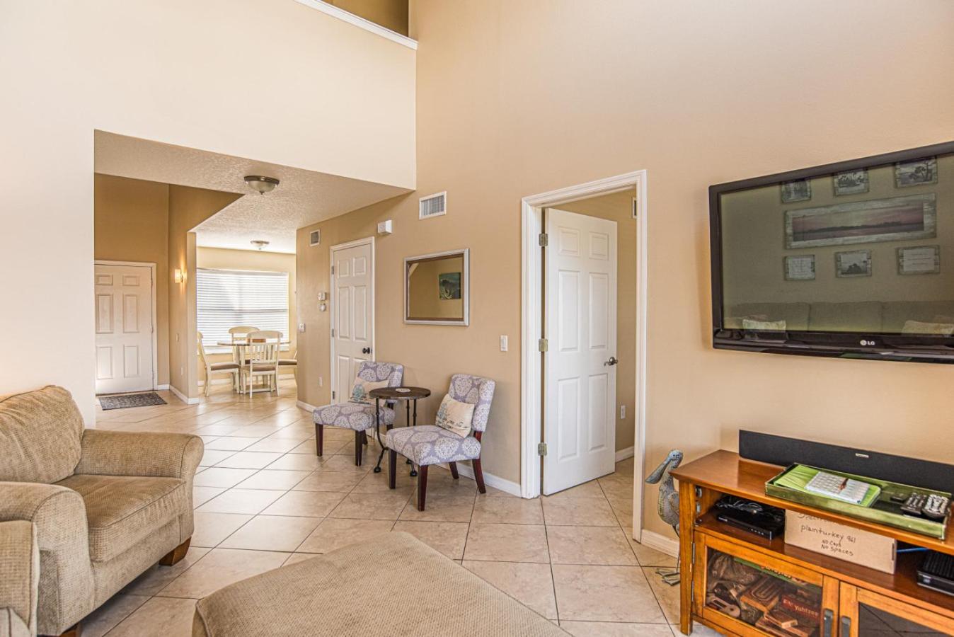 Rivers Edge Retreat on Crystal River with Pool