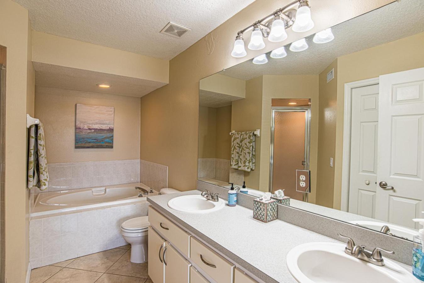 Rivers Edge Retreat on Crystal River with Pool
