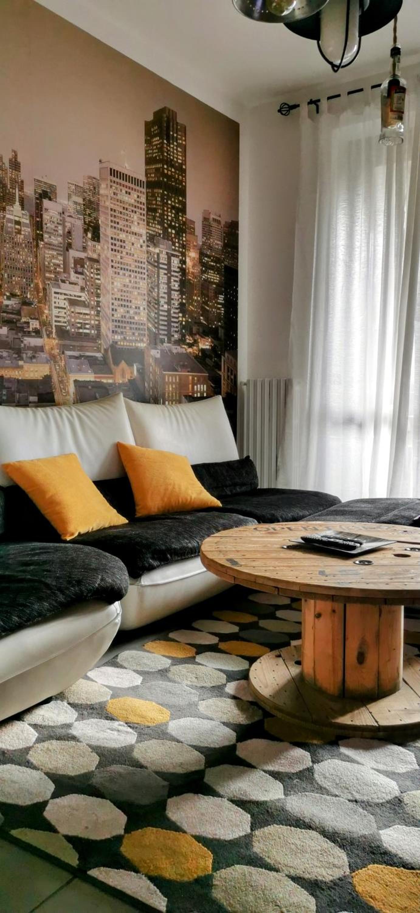 Urban House - un angolo di relax con terrazza in Lombardia