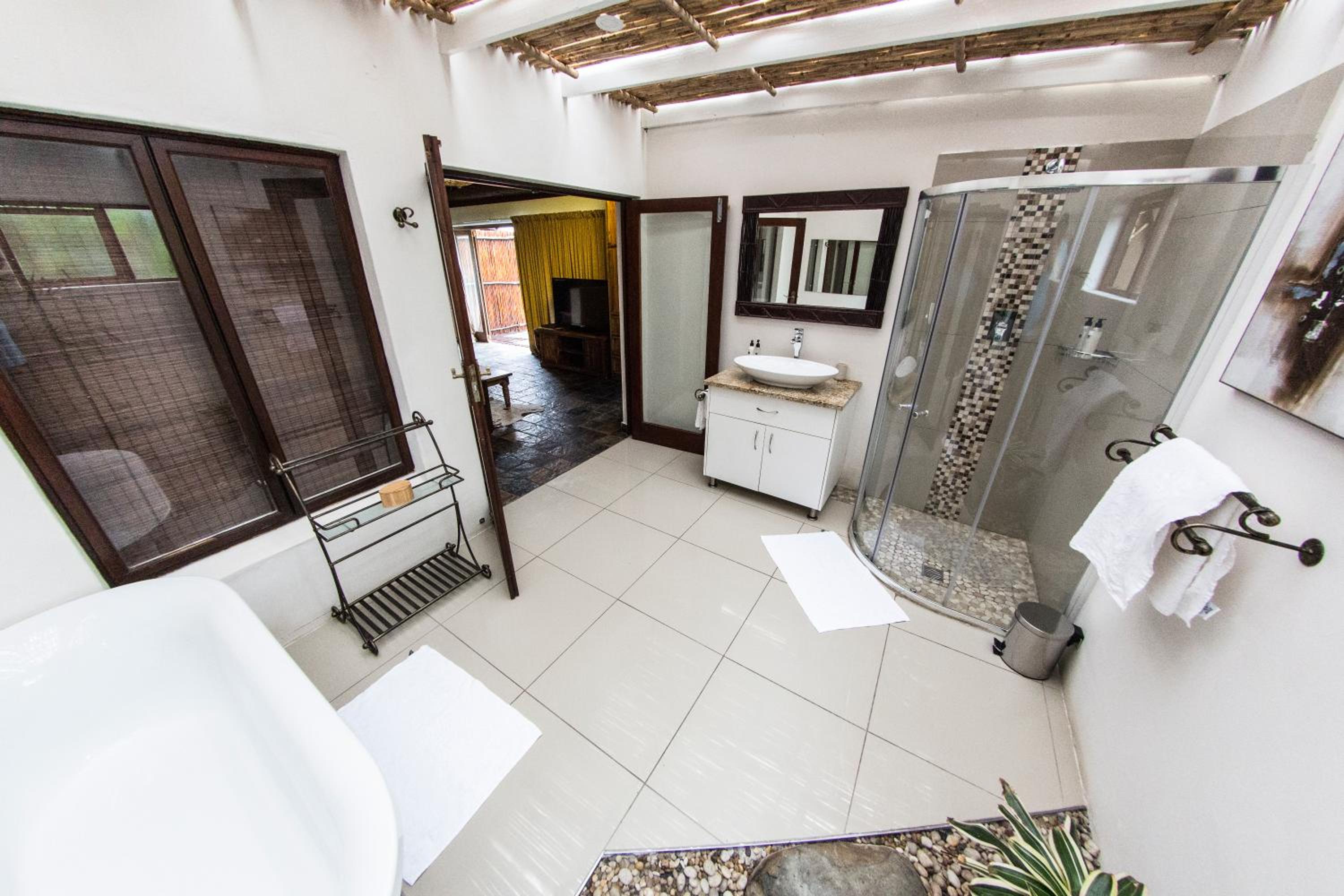 Fish Eagle Manor